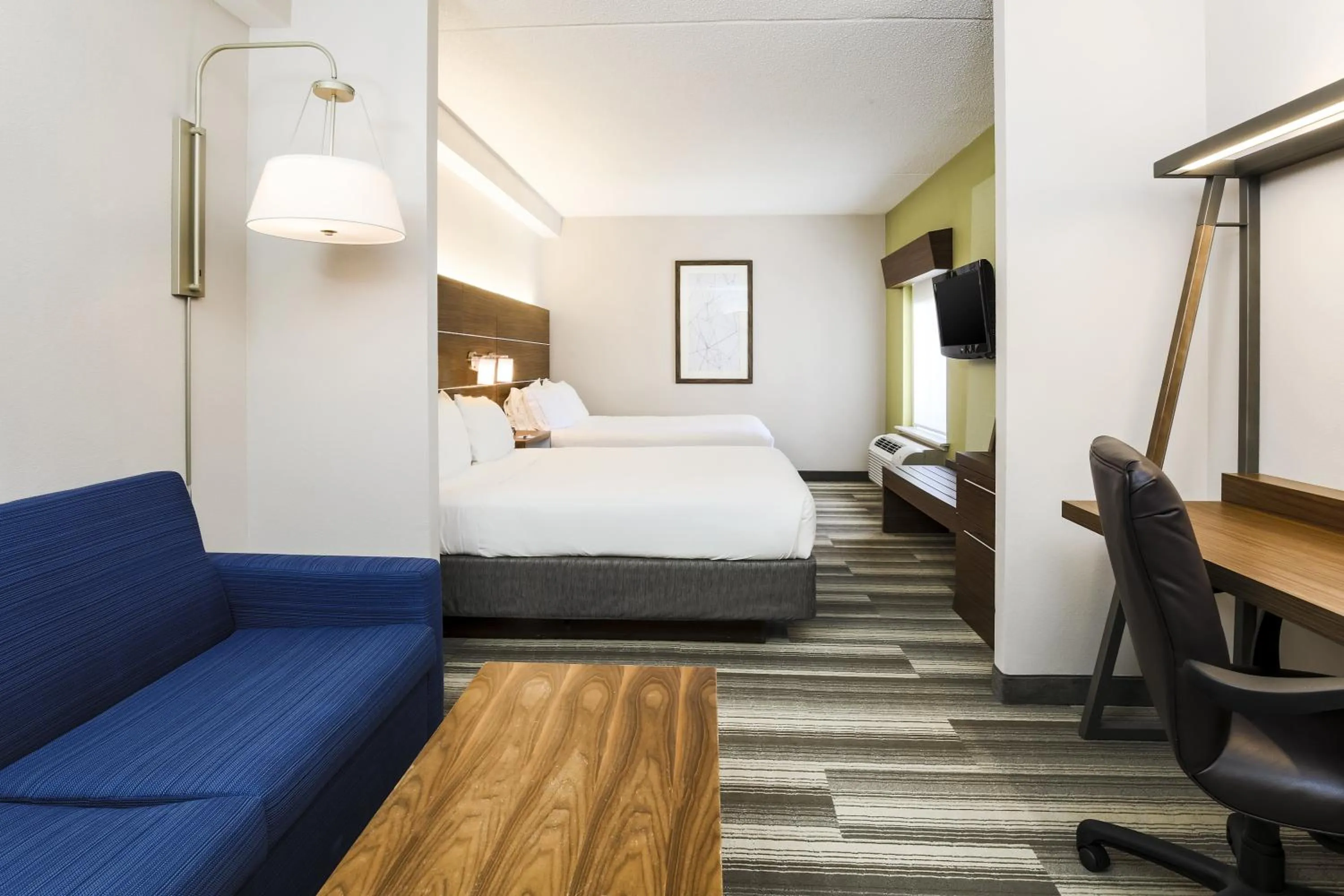 Standard Queen Room with Sofa Bed in Holiday Inn Express Philadelphia NE - Langhorne by IHG