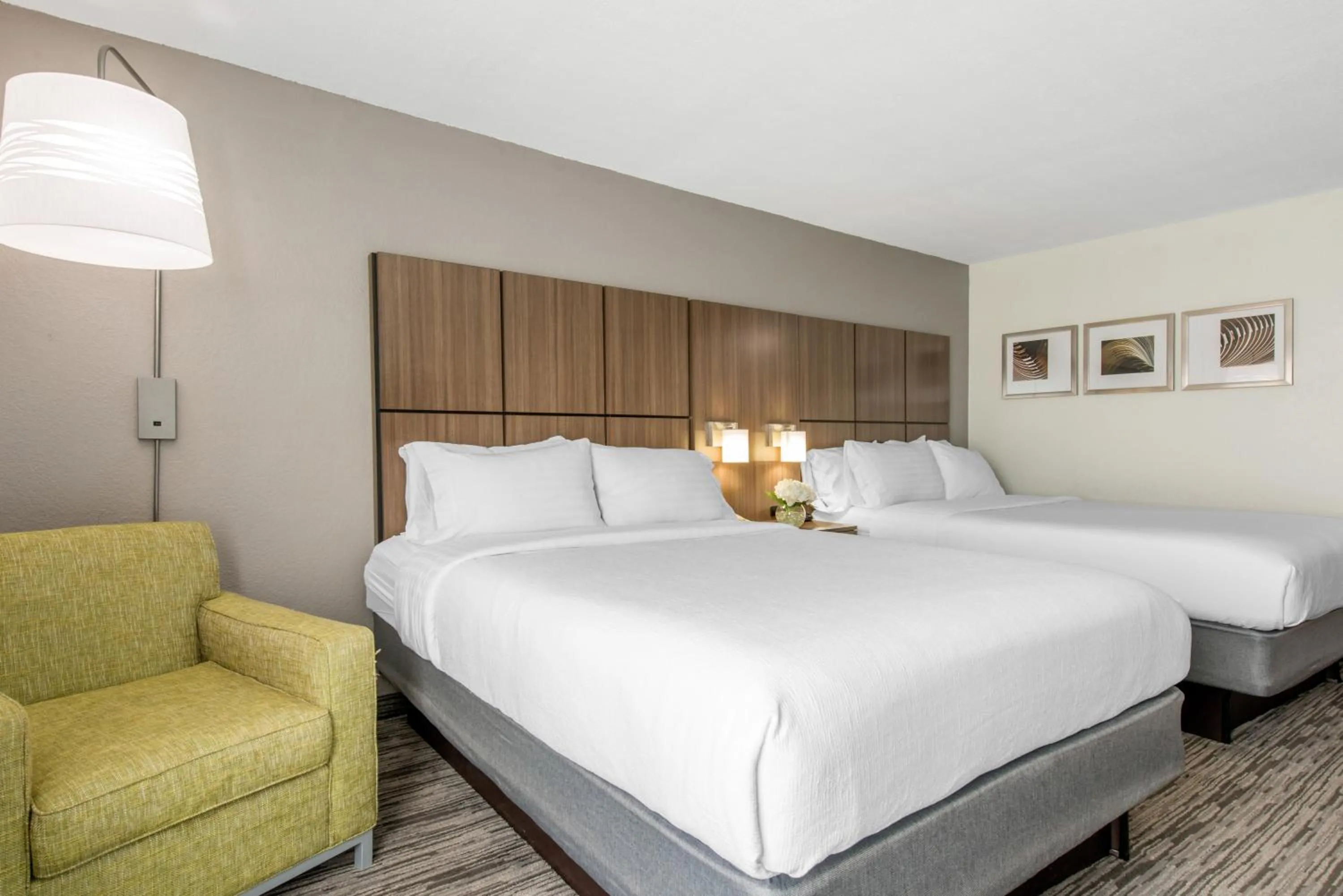 Standard Queen Room with Two Queen Beds in Holiday Inn Melbourne-Viera Conference Ctr by IHG