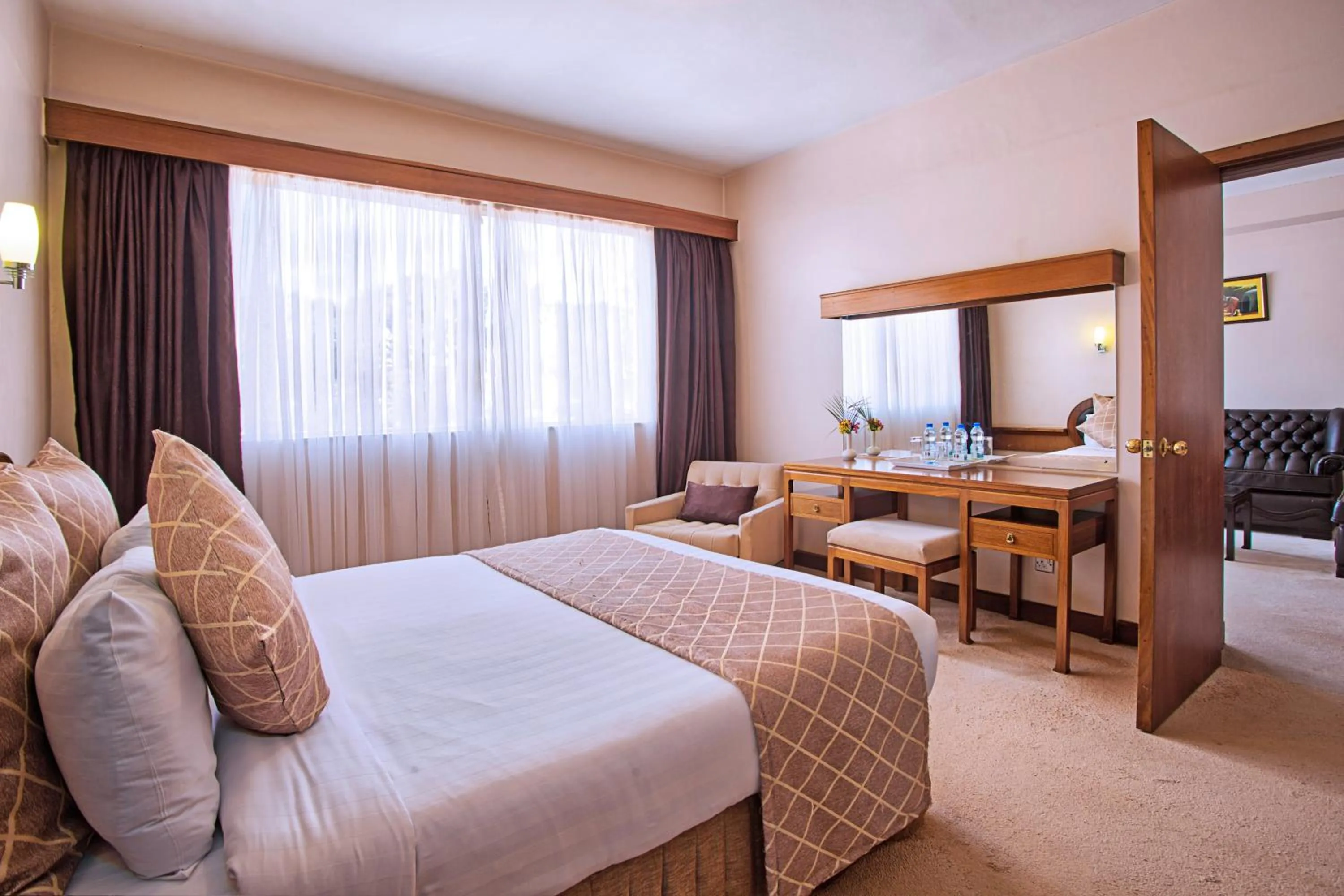 Deluxe Suite in Sirikwa Hotel