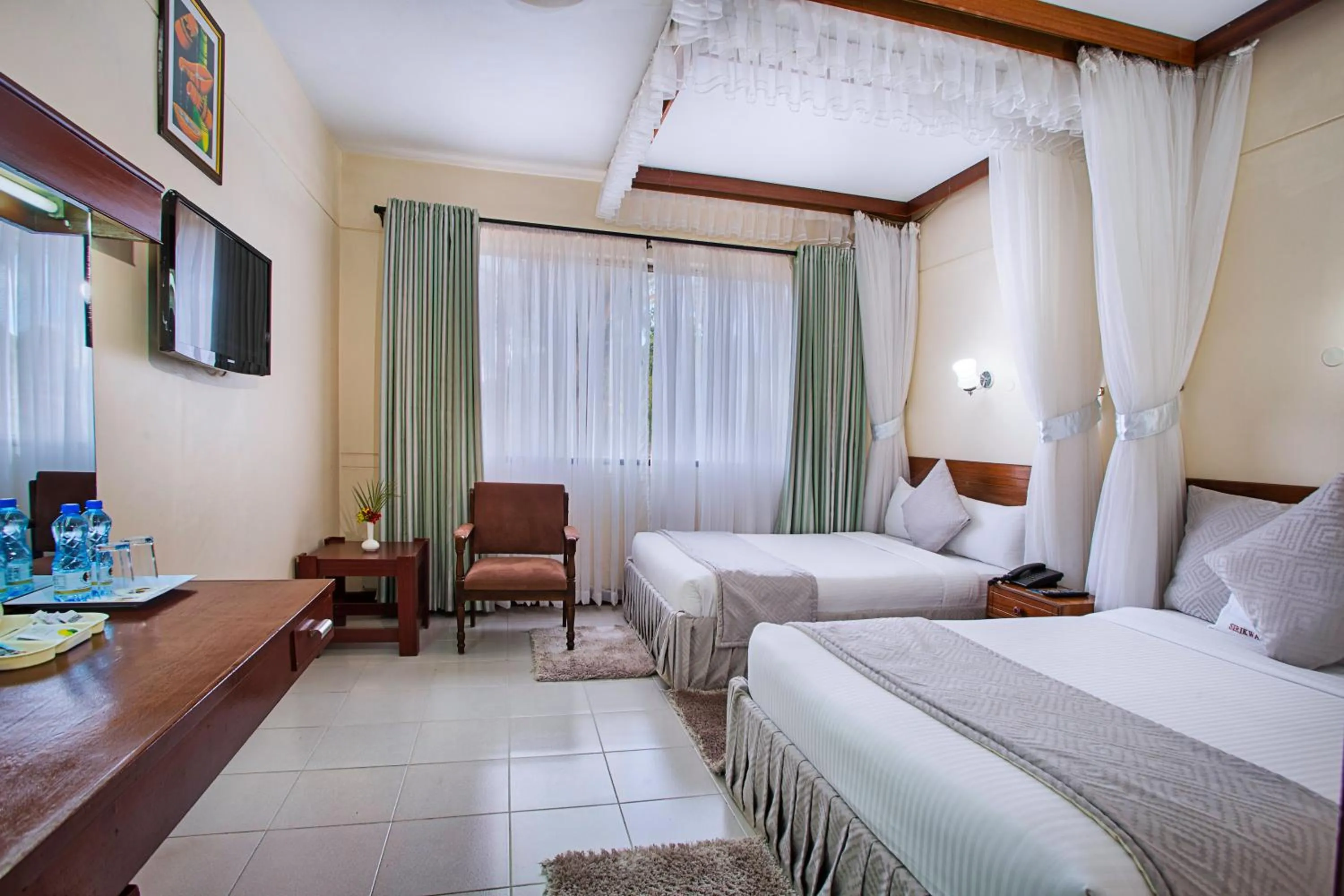 Standard Double Room in Sirikwa Hotel