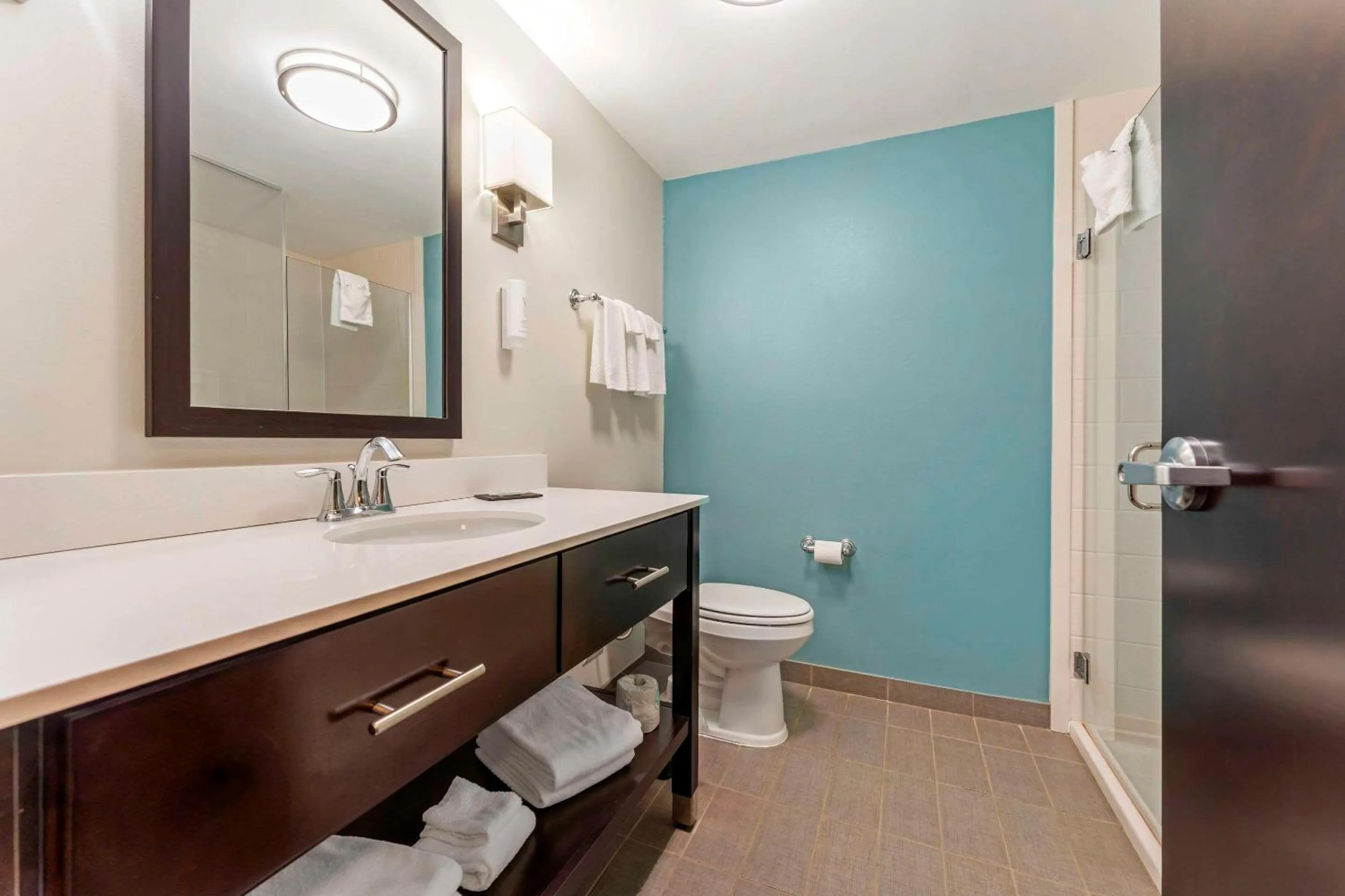 Queen Room with Two Queen Beds - Non-Smoking in Sleep Inn & Suites Cumberland