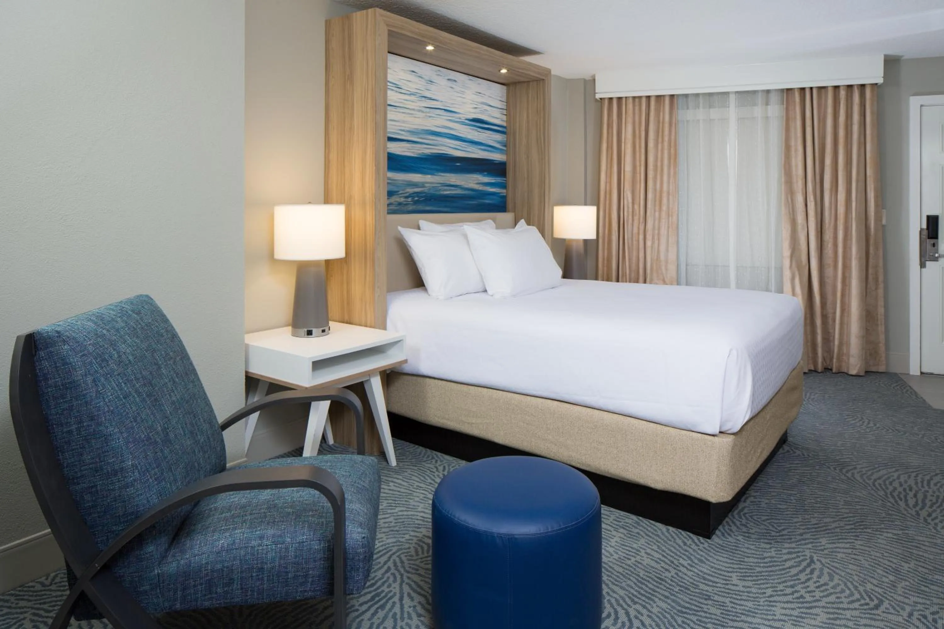 Standard Room in Crowne Plaza Melbourne-Oceanfront by IHG