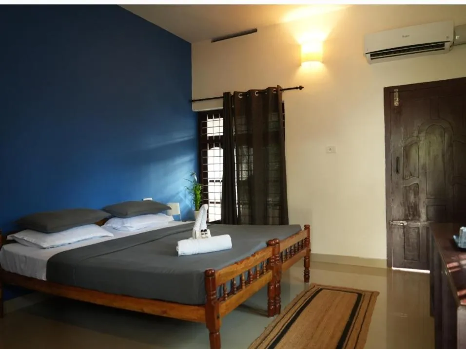 Deluxe Double Room with Balcony - AC in Mad about Coco Yoga & Beach Retreat