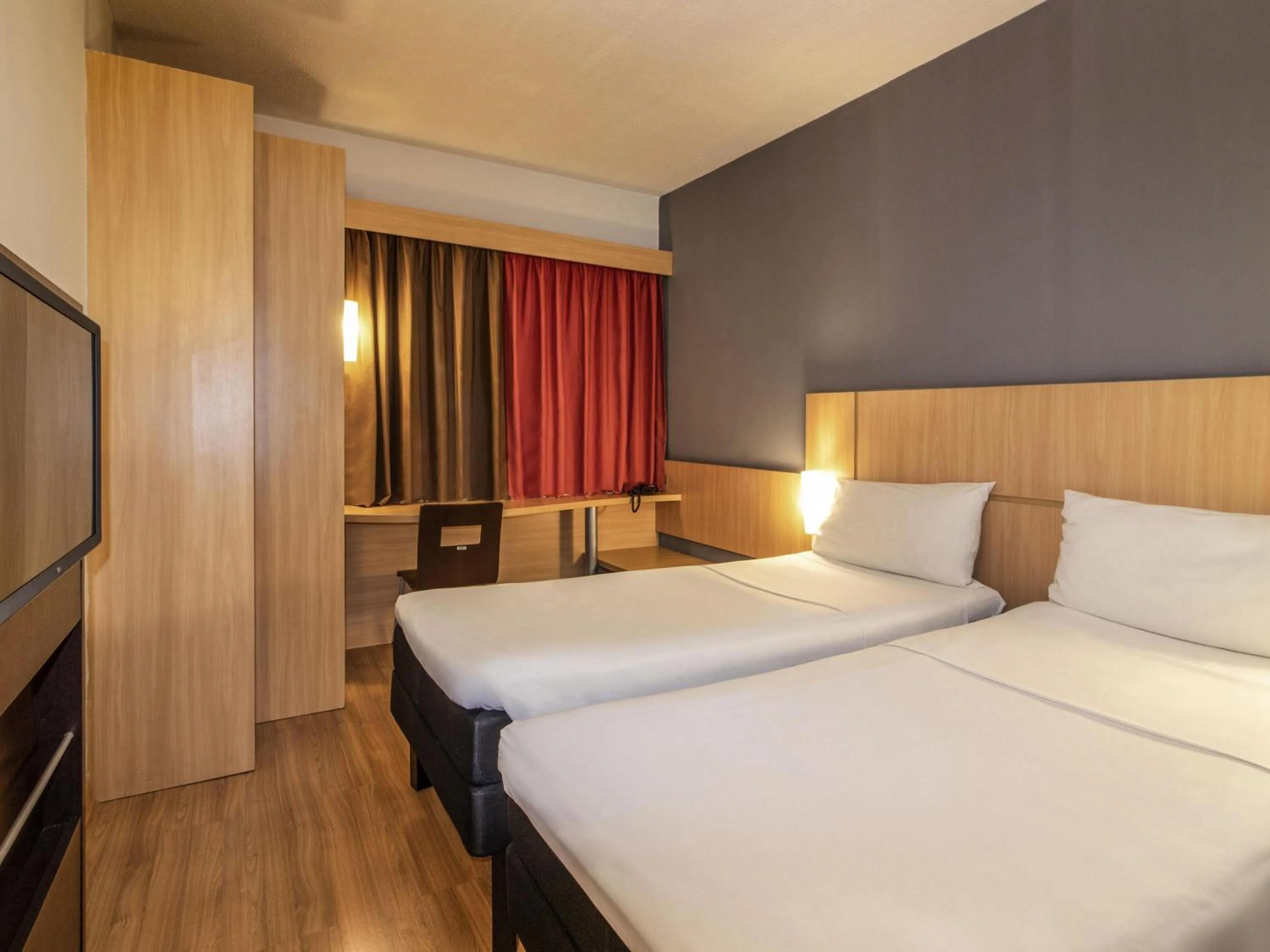 Standard Twin Room in ibis Petrolina