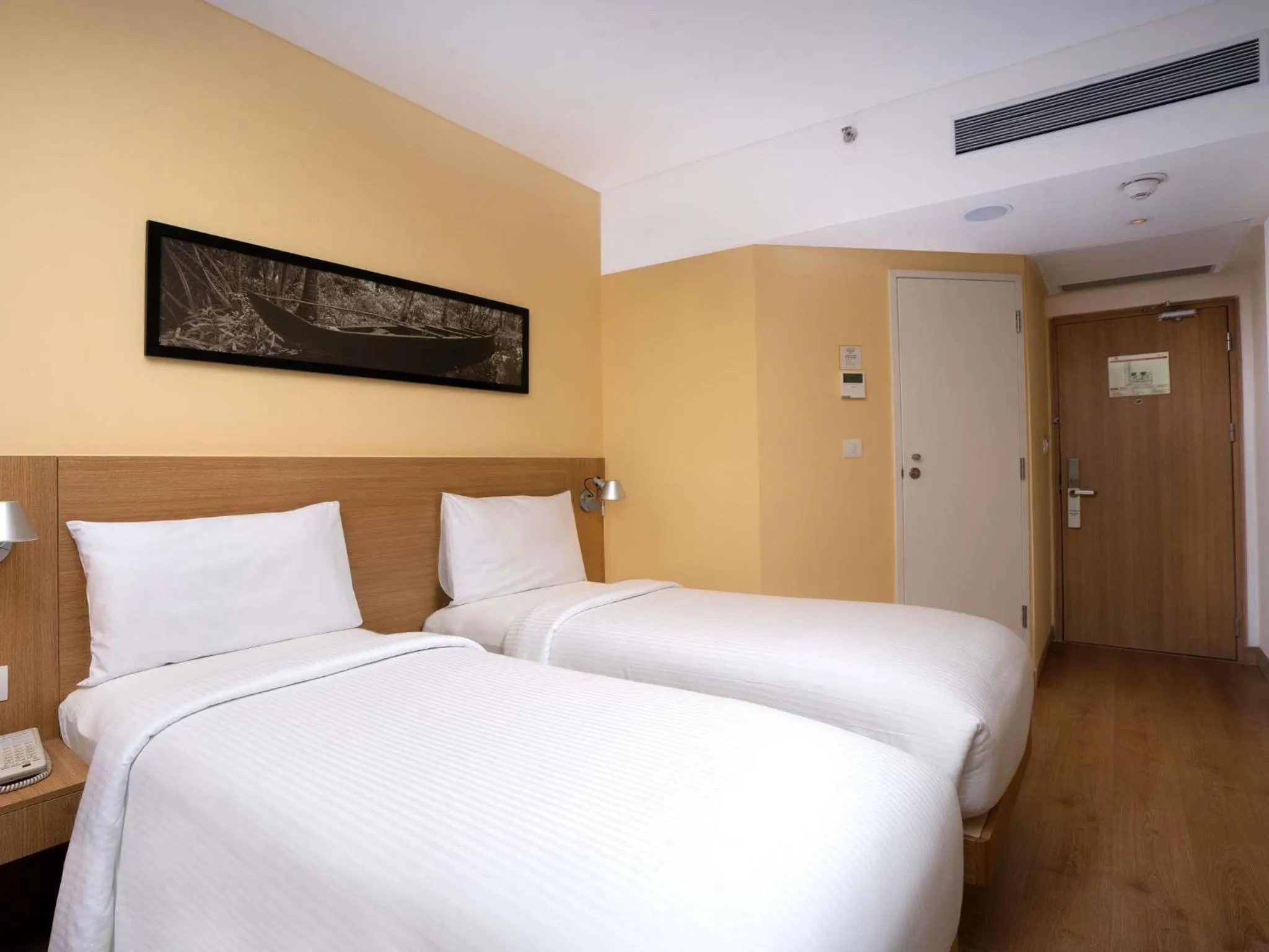 Standard Twin Room With Extra Benefits in ibis Kochi City Centre - An Accor Brand