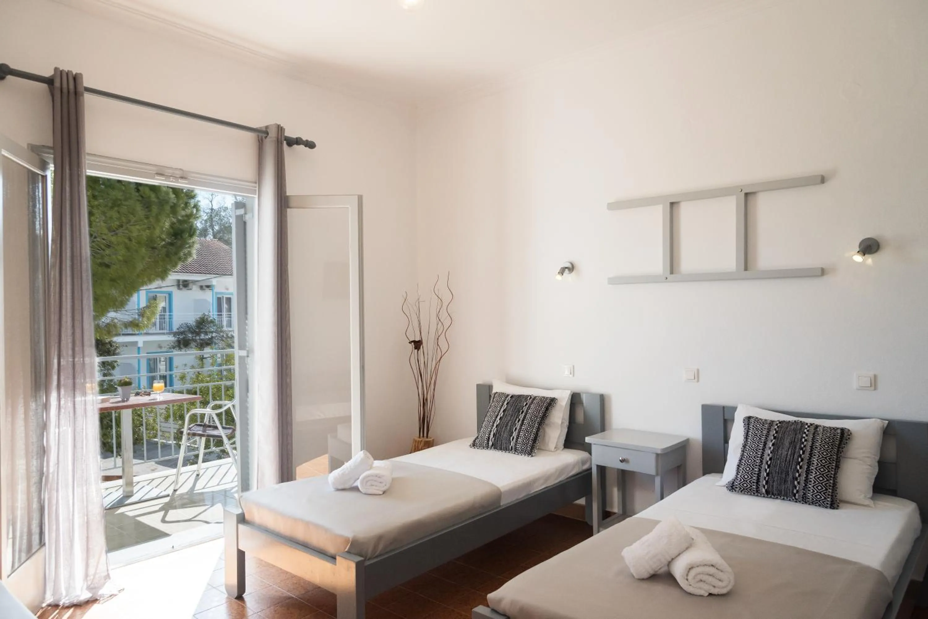 Apartment in Three Seasons