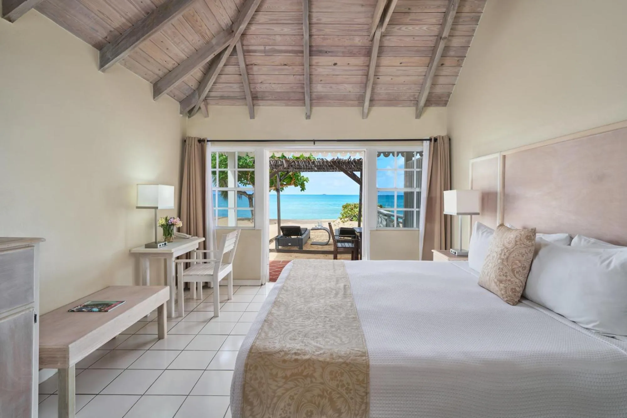 Royal Palm Beach Room (1 King) in Hawksbill Resort Antigua - All Inclusive