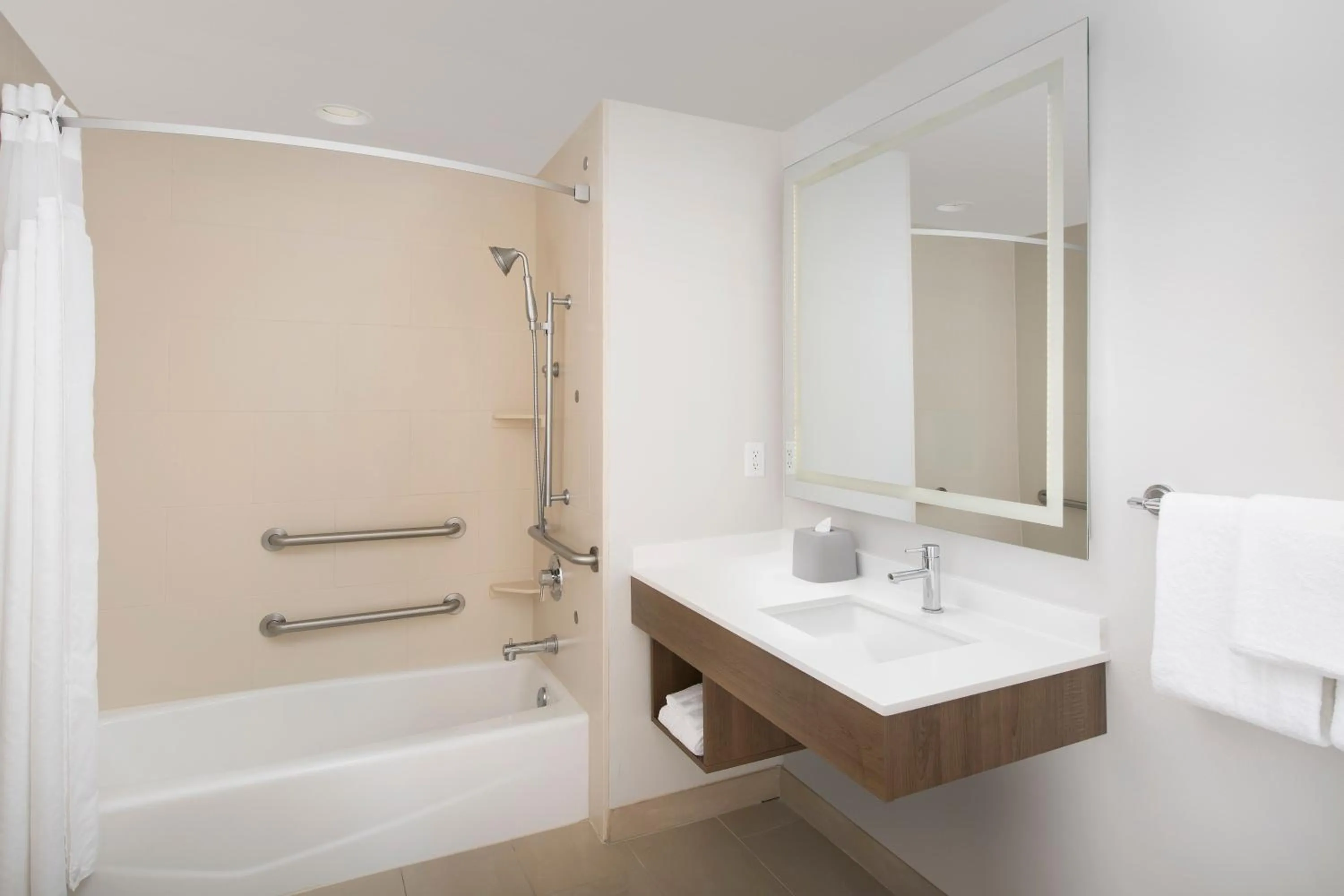 Standard Queen Room with Two Queen Beds - Communications Accessible in Holiday Inn Express Jacksonville Beach by IHG