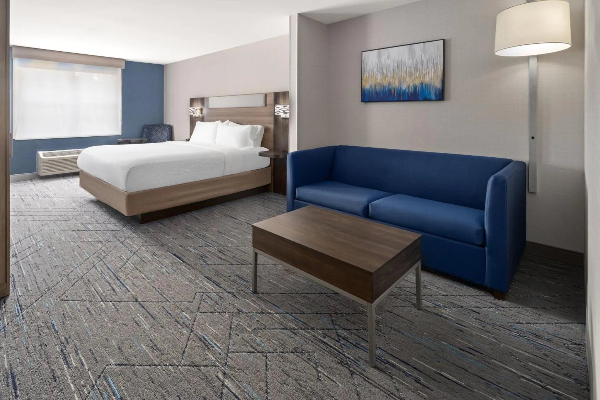 King Suite - Non-Smoking in Holiday Inn Express Hotel & Suites Freeport by IHG