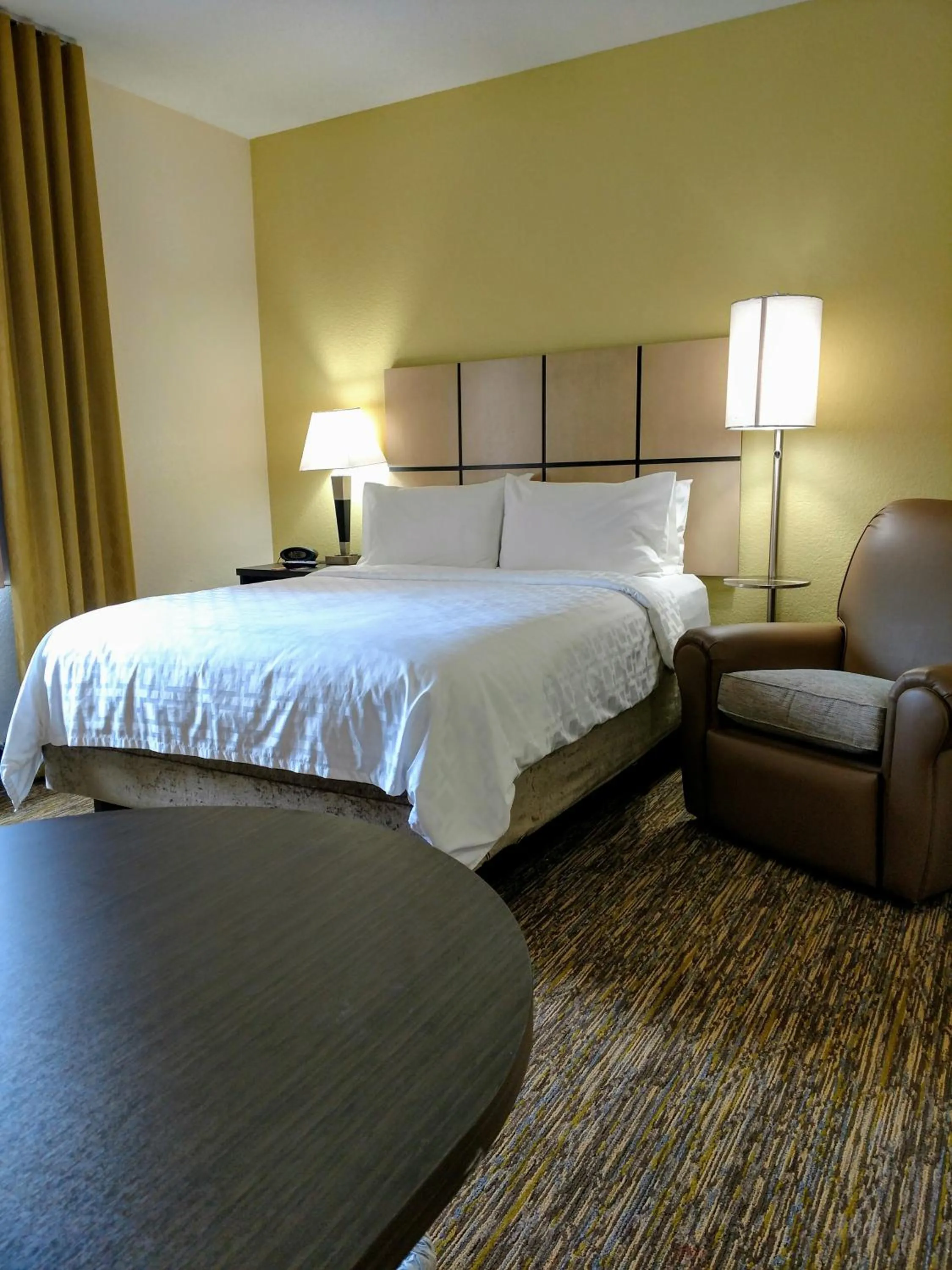 Studio Queen Suite in Candlewood Suites Olive Branch by IHG