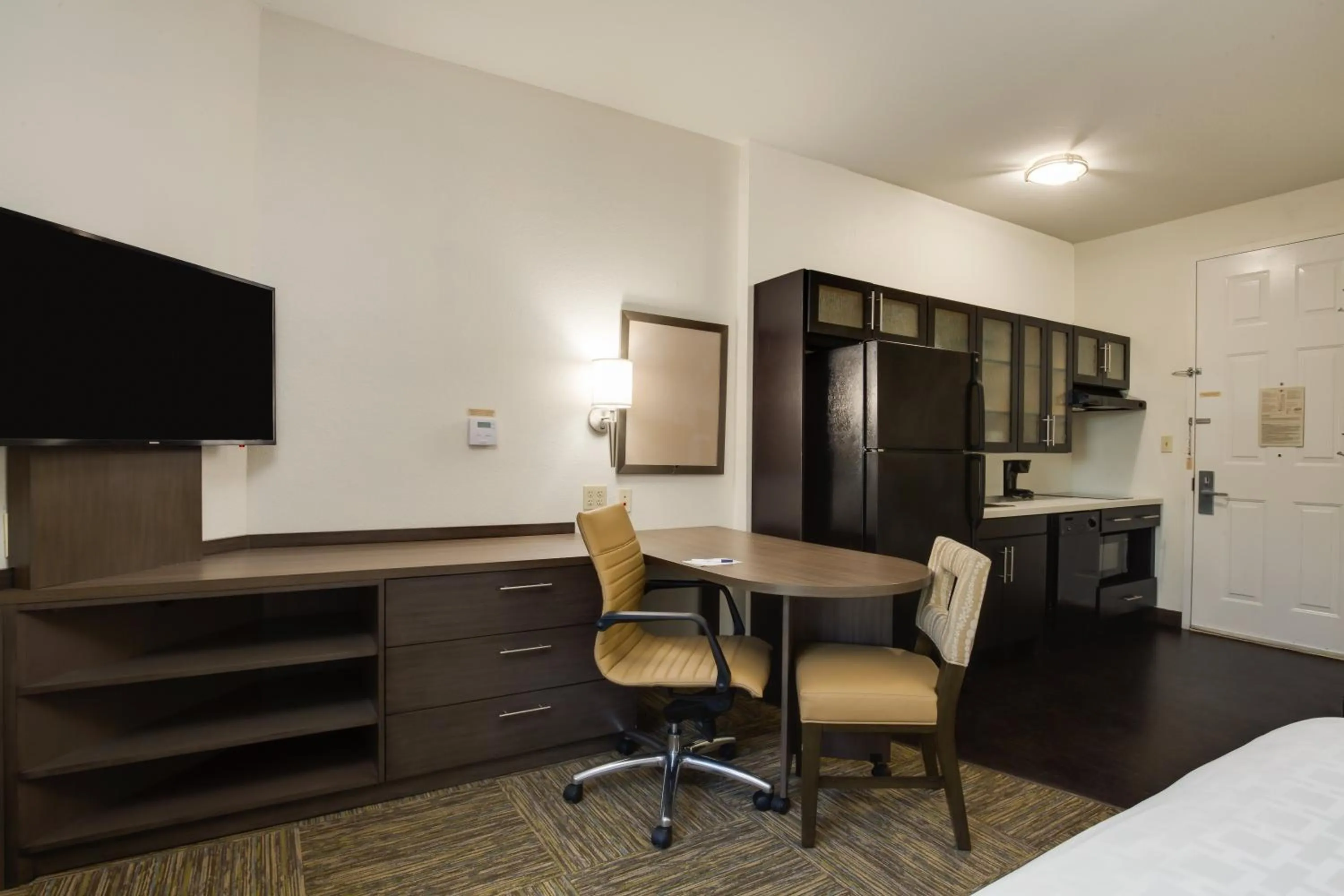 Queen Studio with Roll-In Shower - Non-Smoking in Candlewood Suites Fort Lauderdale Airport-Cruise by IHG
