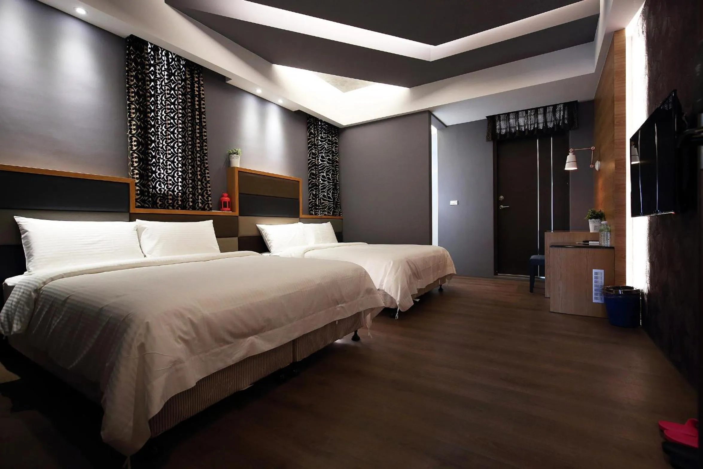 Standard Quadruple Room in Buckingham Palace B&B