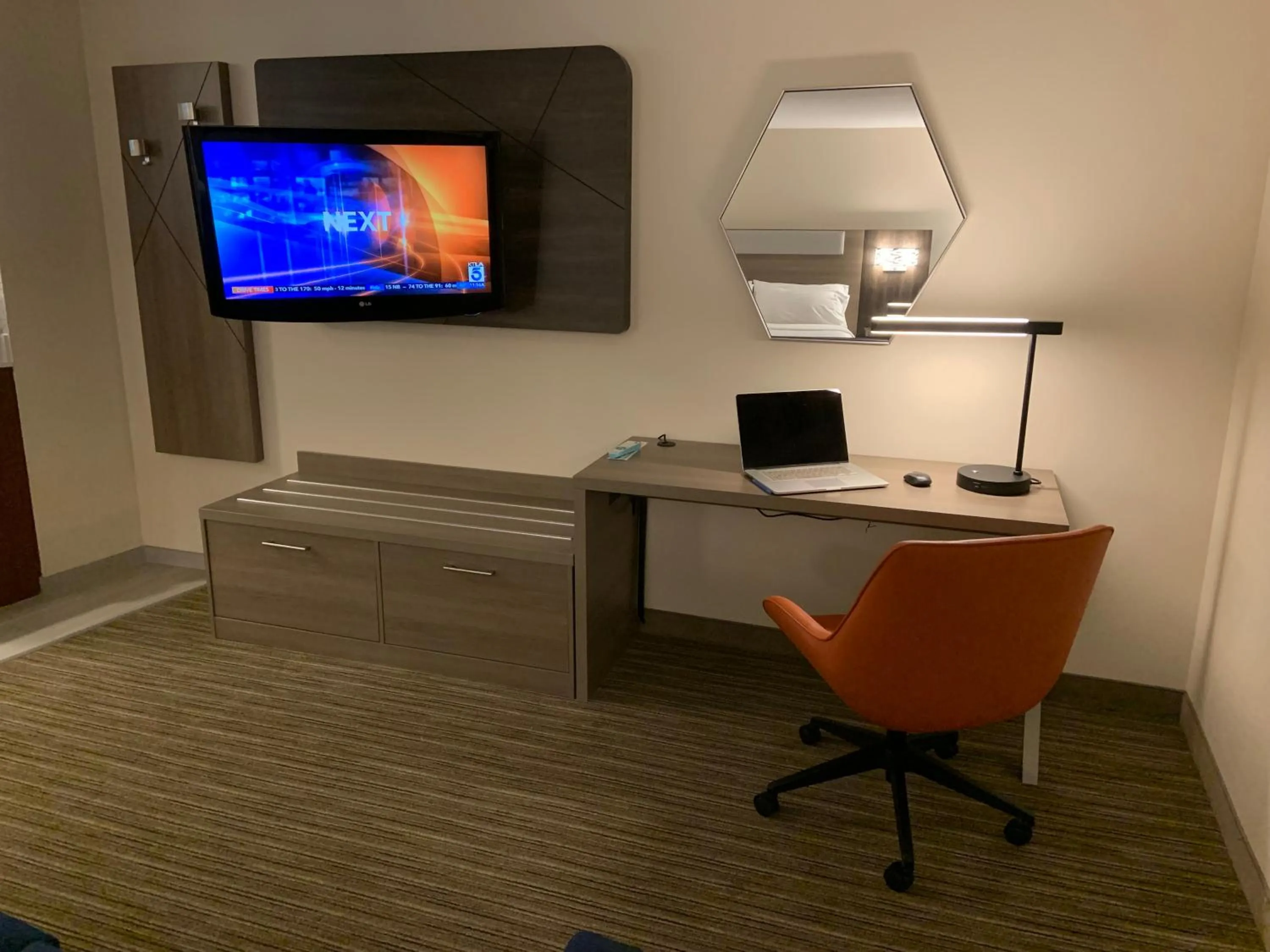 King Suite in Holiday Inn Express Hotel & Suites Hermosa Beach by IHG