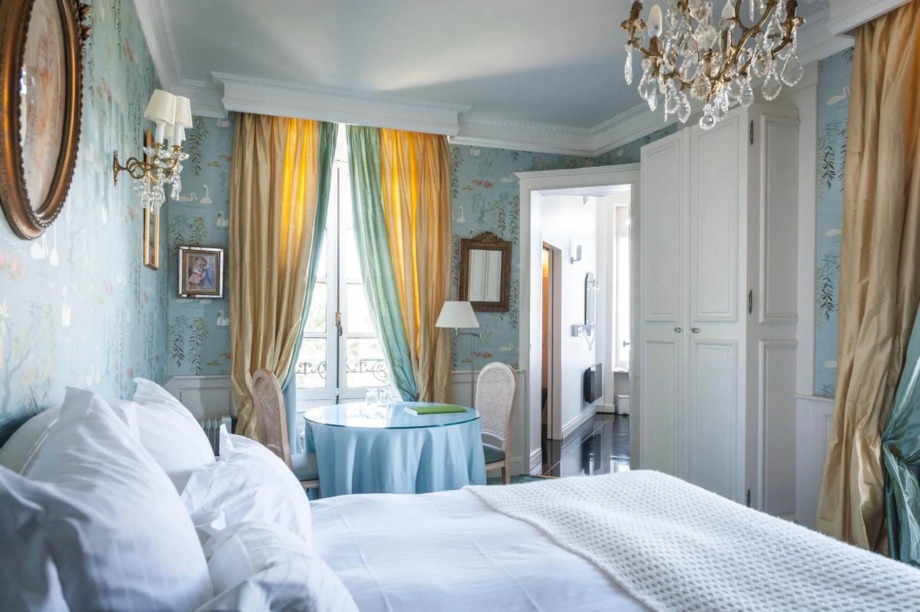 Superior Double Room in Château D'Apigné Rennes