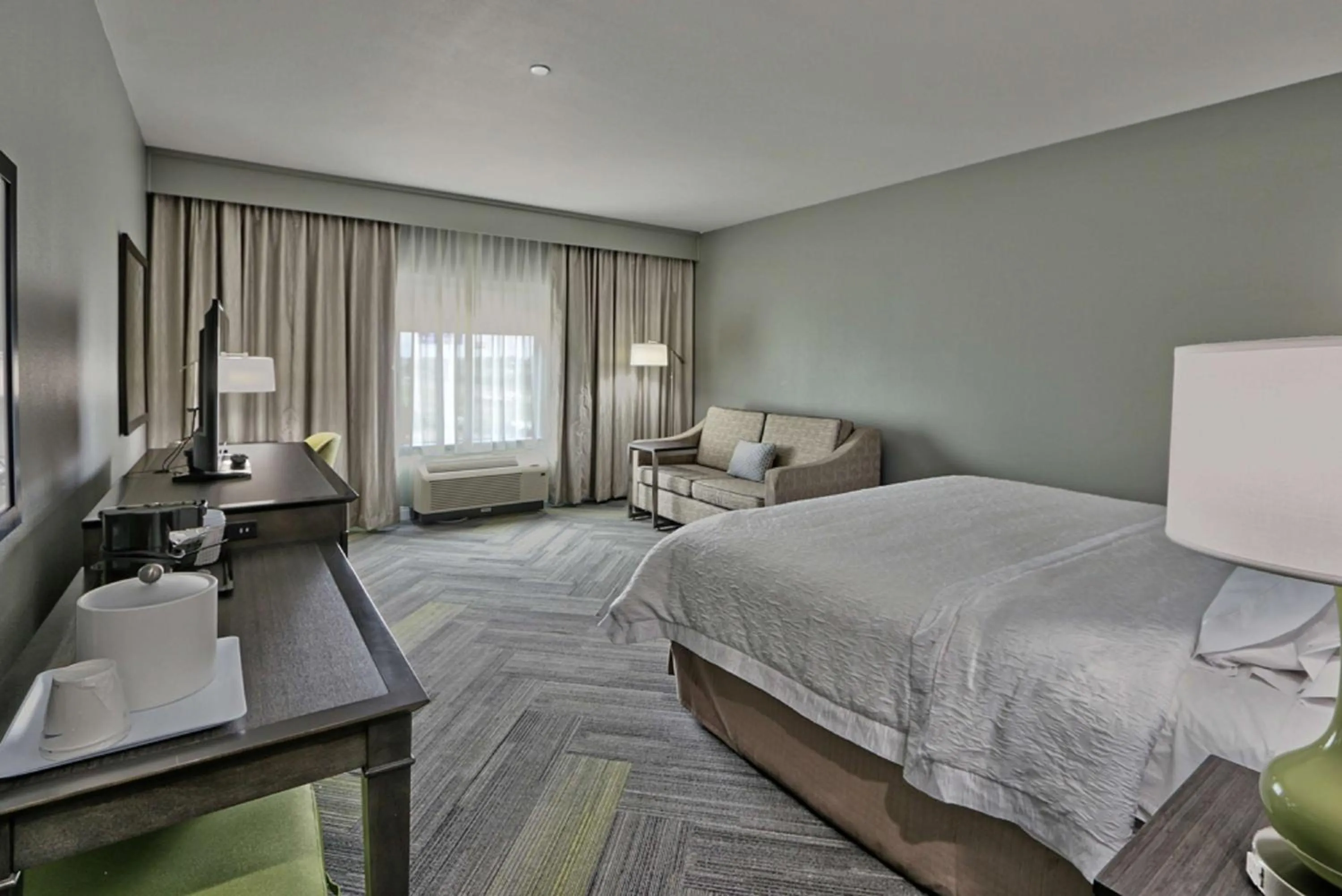 Executive King Room with Sofa Bed - Non-Smoking in Hampton Inn & Suites Guthrie, OK