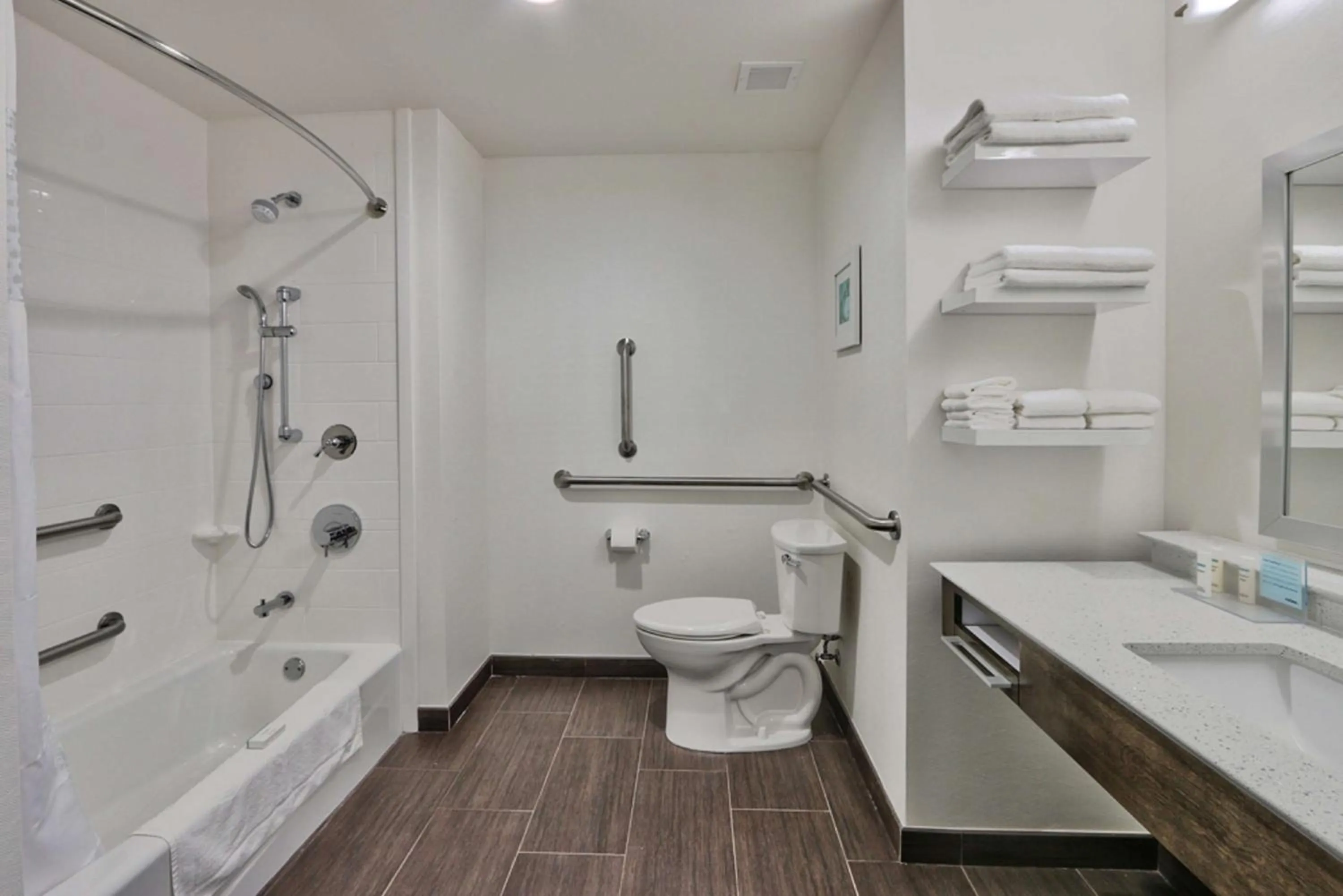 King Room - Hearing Access/Non-Smoking in Hampton Inn & Suites Guthrie, OK