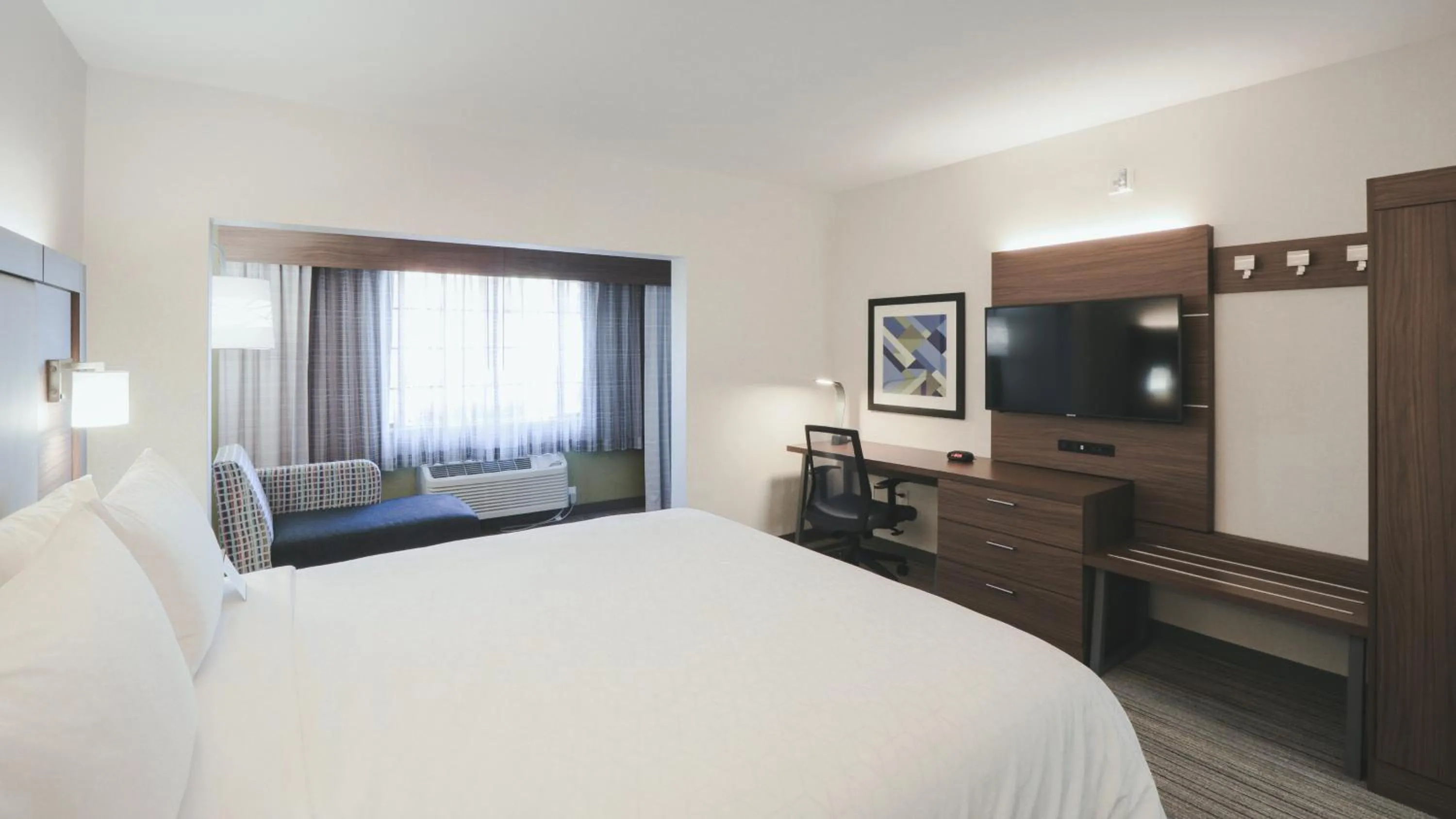 Standard King Room in Holiday Inn Express Lompoc by IHG