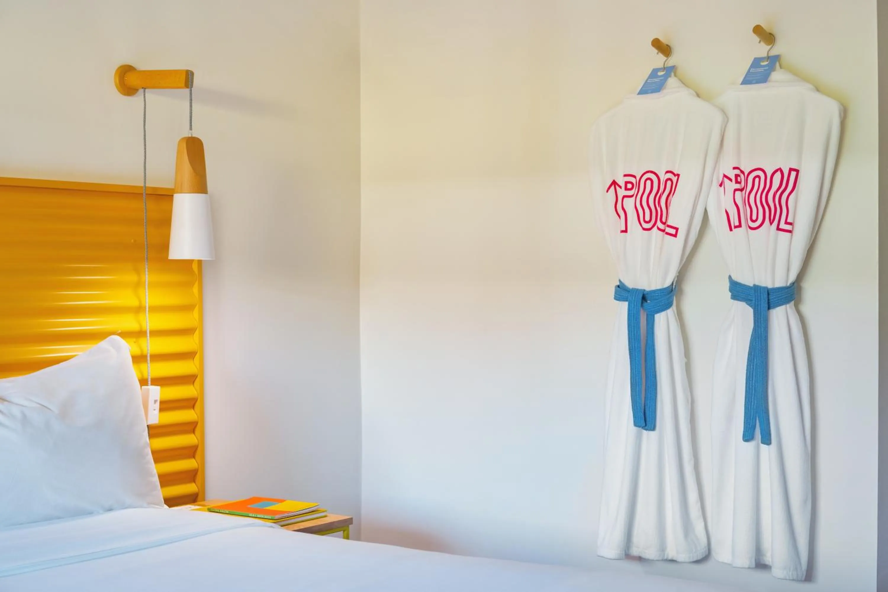 Queen Room with Two Queen Beds with Pool View - Ground Floor in The Saguaro Palm Springs