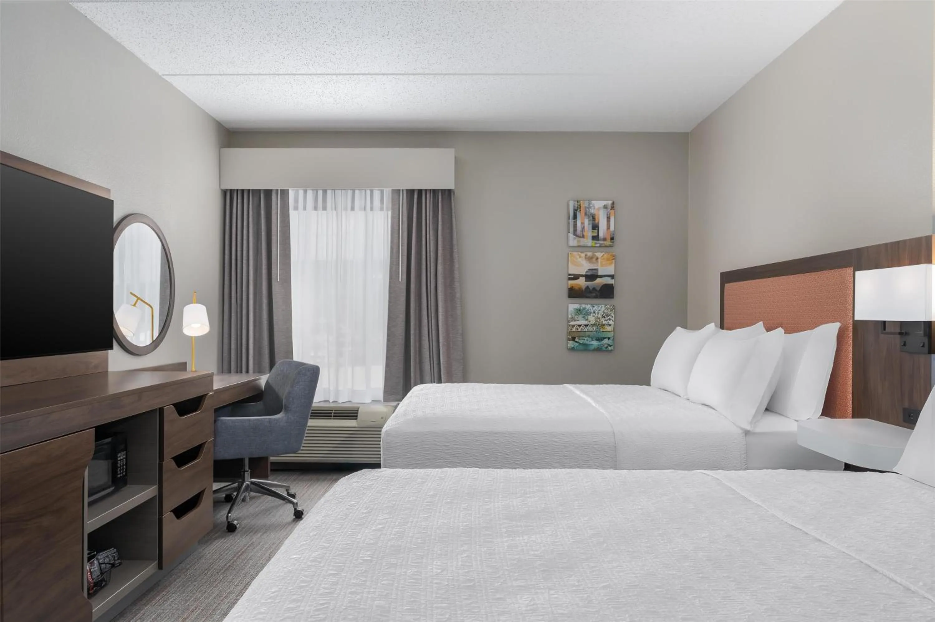 Queen Room with Two Queen Beds - Non-Smoking in Hampton Inn Altoona