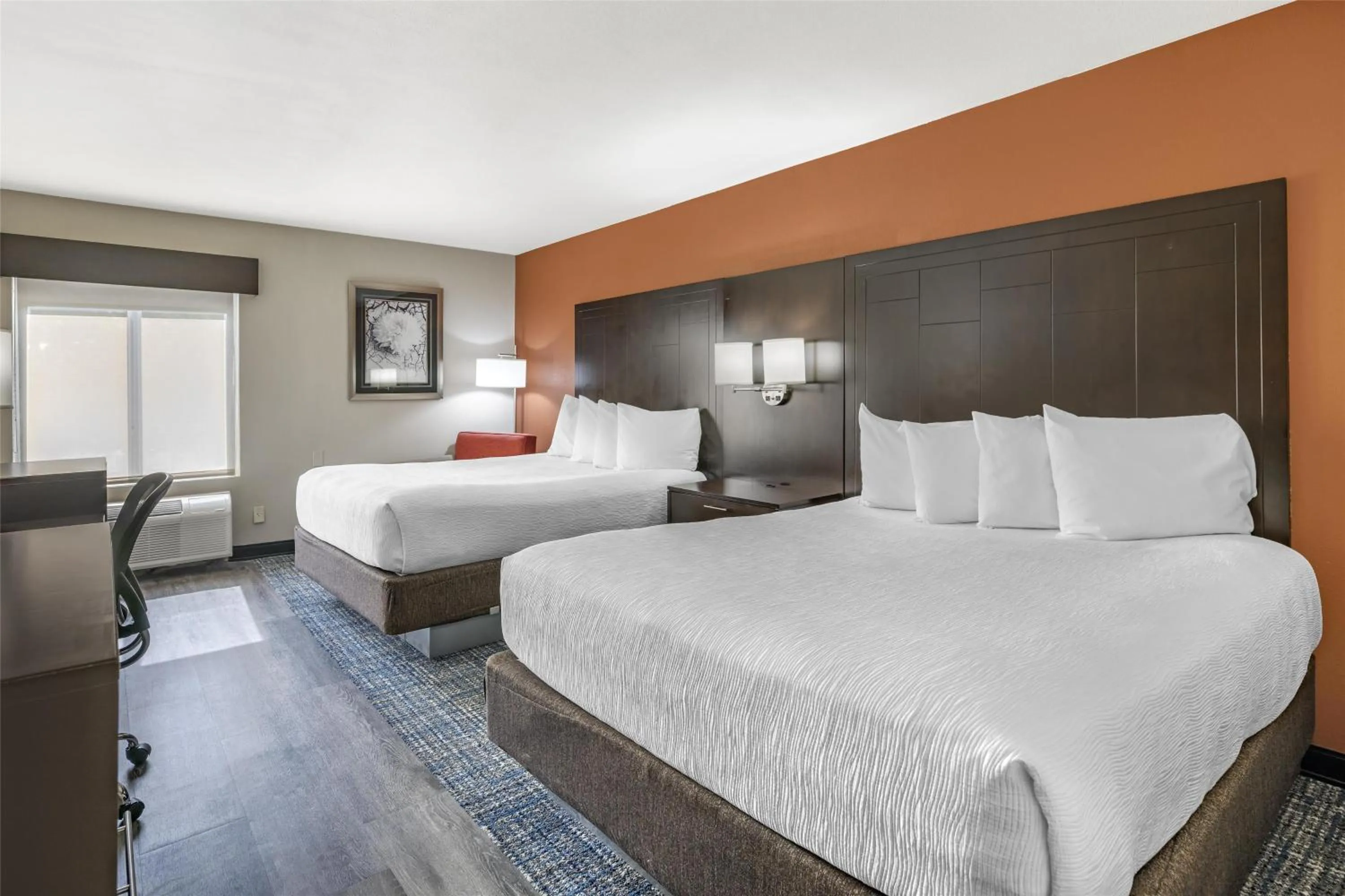 Queen Room with Two Queen Beds in Best Western Plus Lee's Summit Hotel & Suites