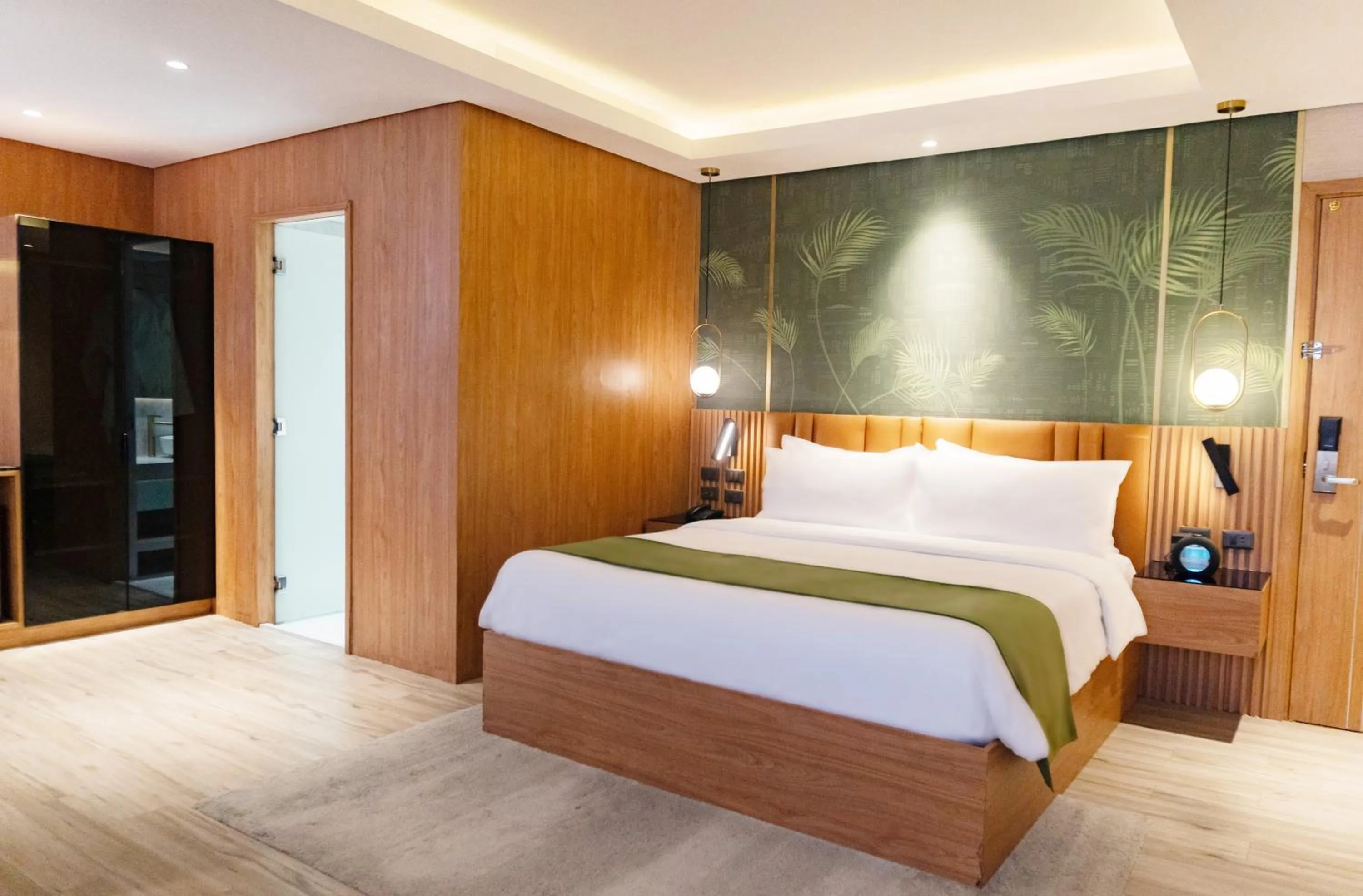 Suite with City View in Ironwood Hotel