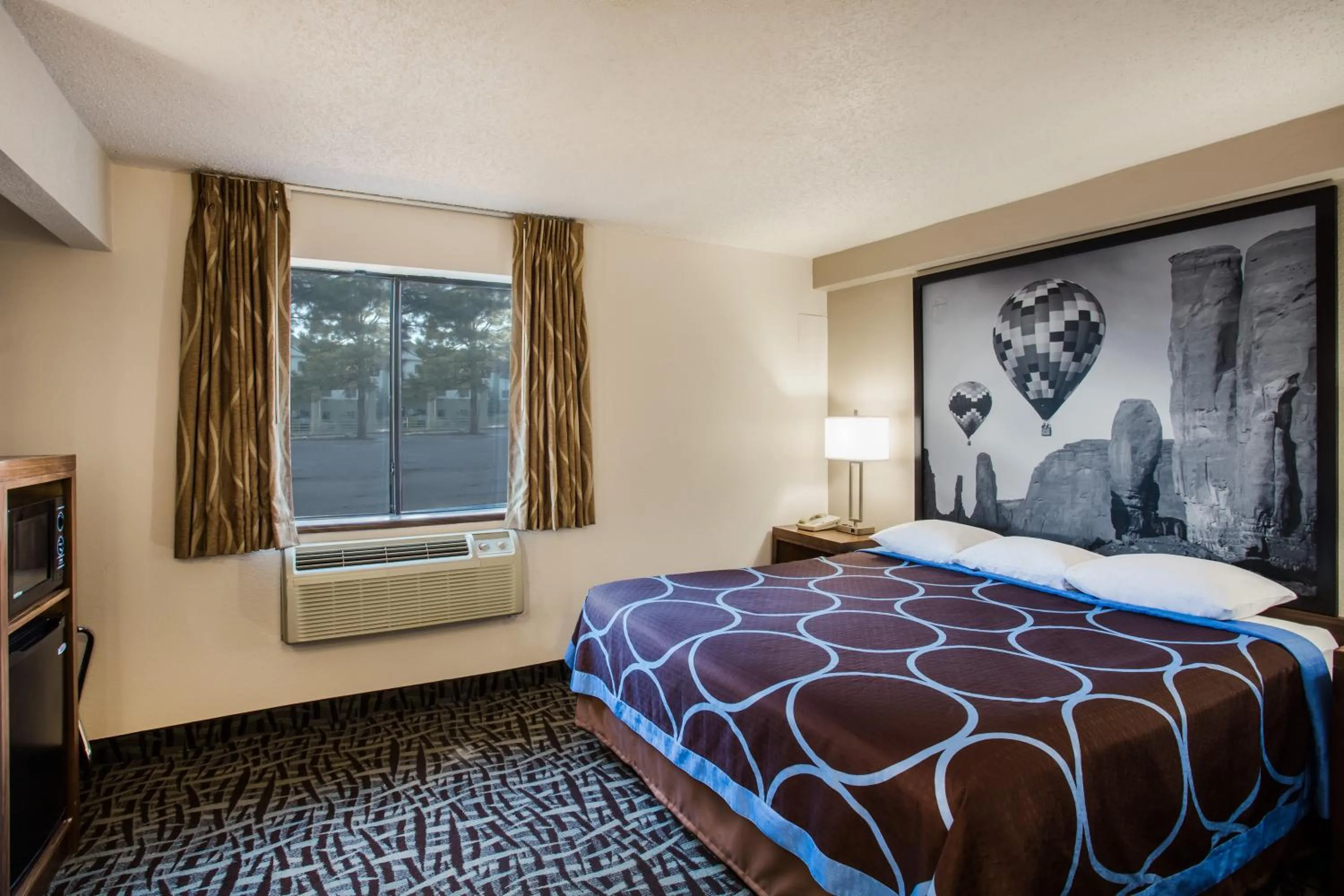 Studio King Suite - Non-Smoking in Super 8 by Wyndham Flagstaff