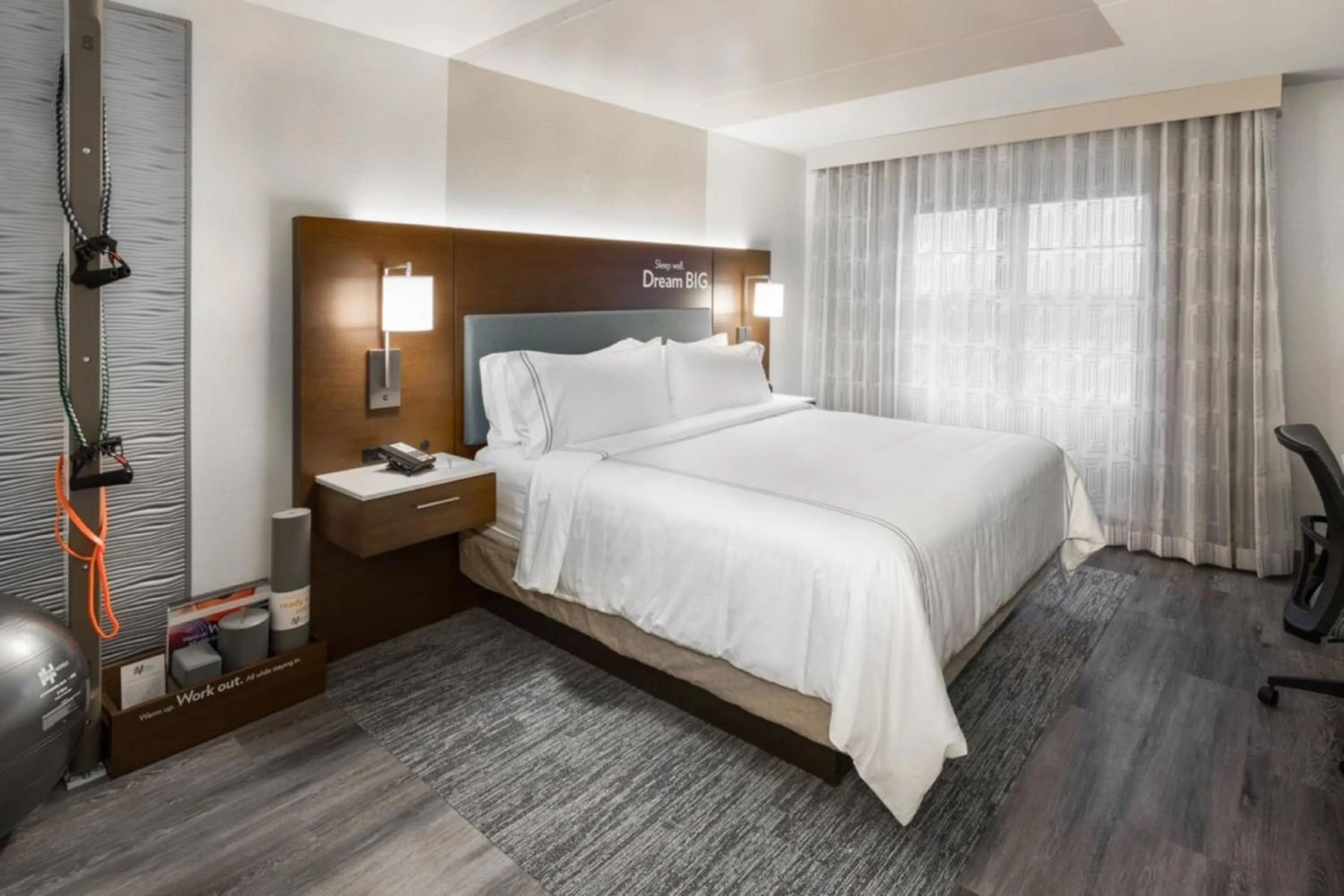 Standard Room in EVEN Hotel Chicago - Tinley Park - Convention Center by IHG