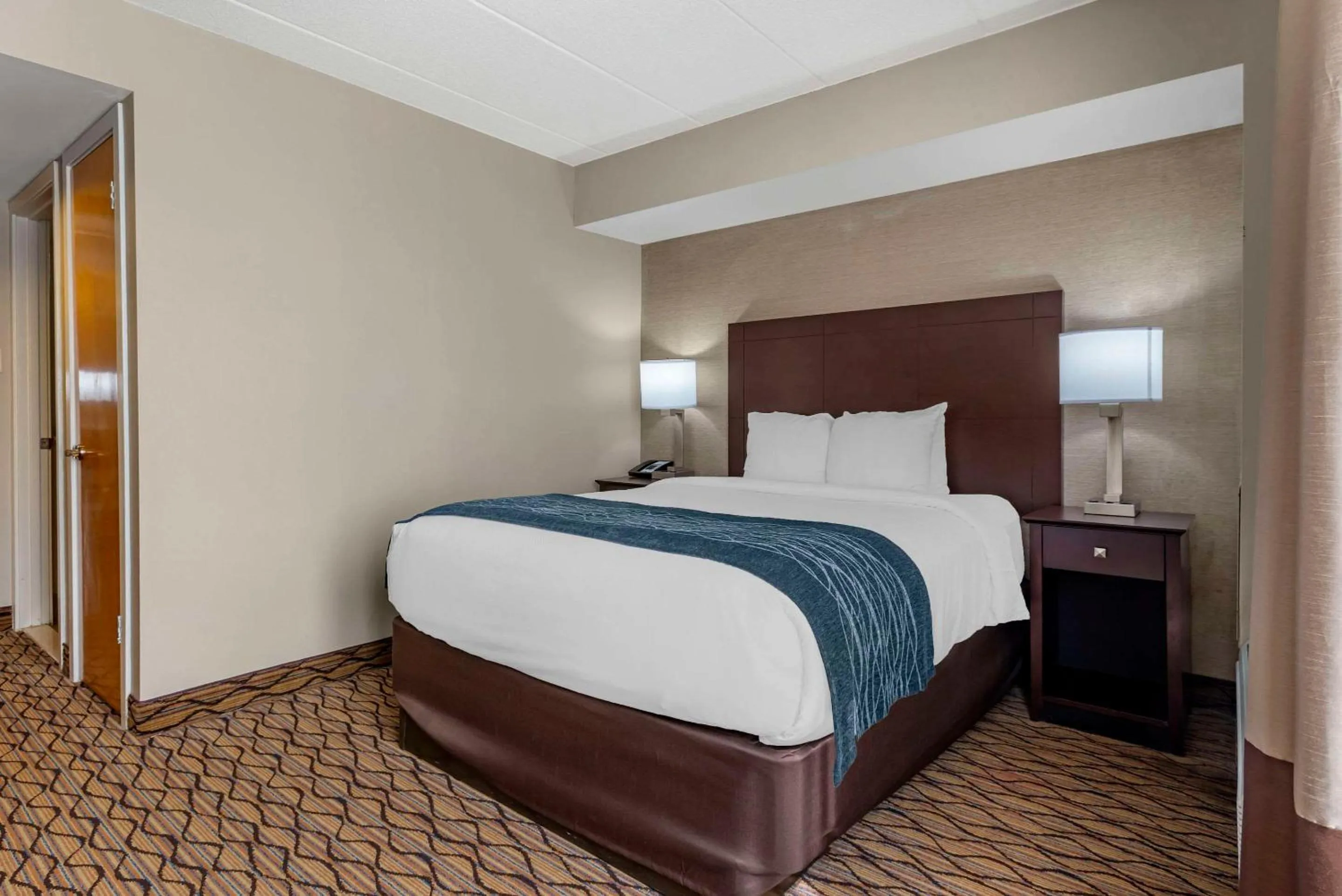 Queen Suite with Sofa Bed - Non-Smoking in Comfort Inn & Suites Glen Mills - West Chester