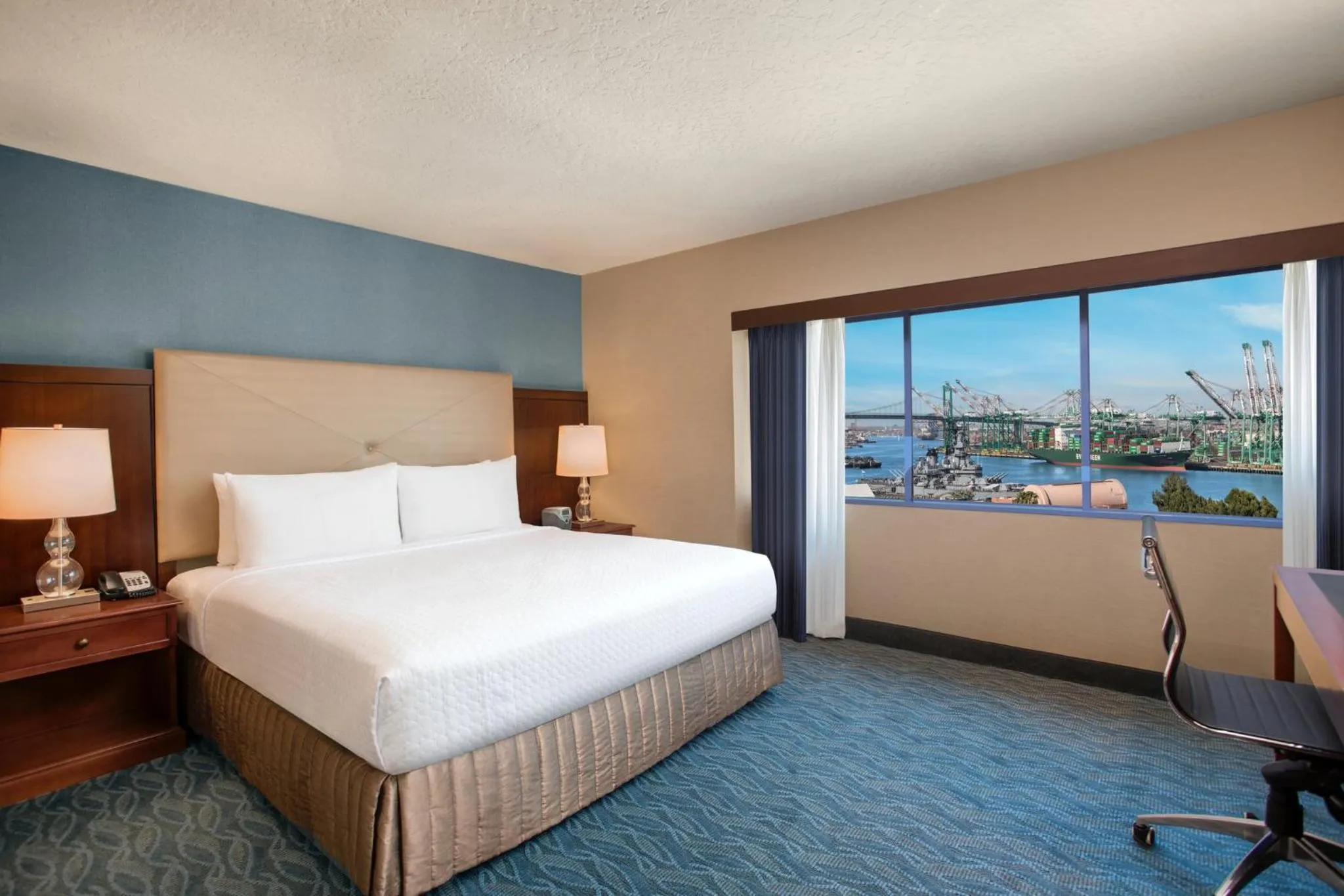 Standard King Room in Crowne Plaza Hotel Los Angeles Harbor by IHG