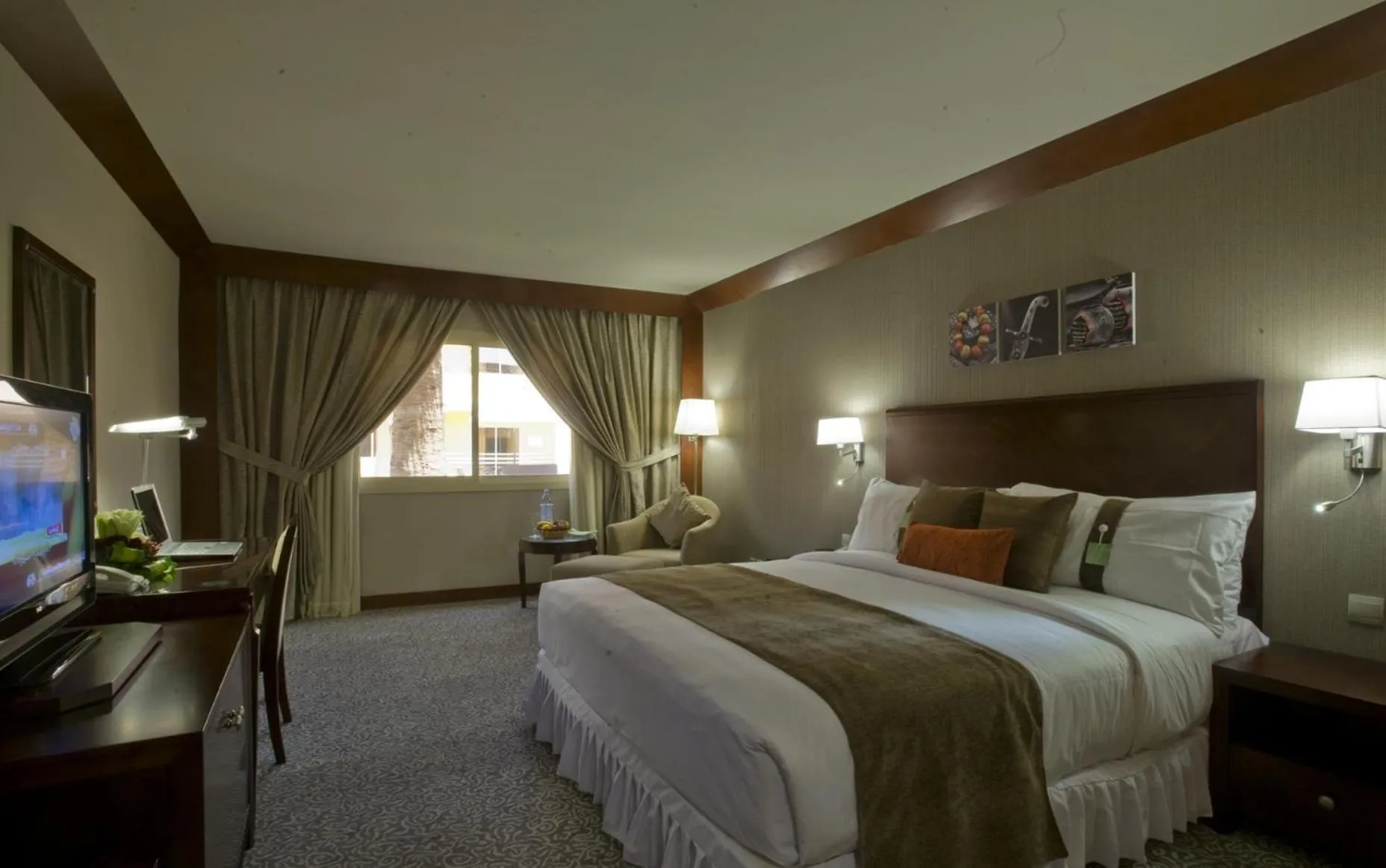 One-Bedroom King Suite in Holiday Inn Al Khobar - Corniche by IHG