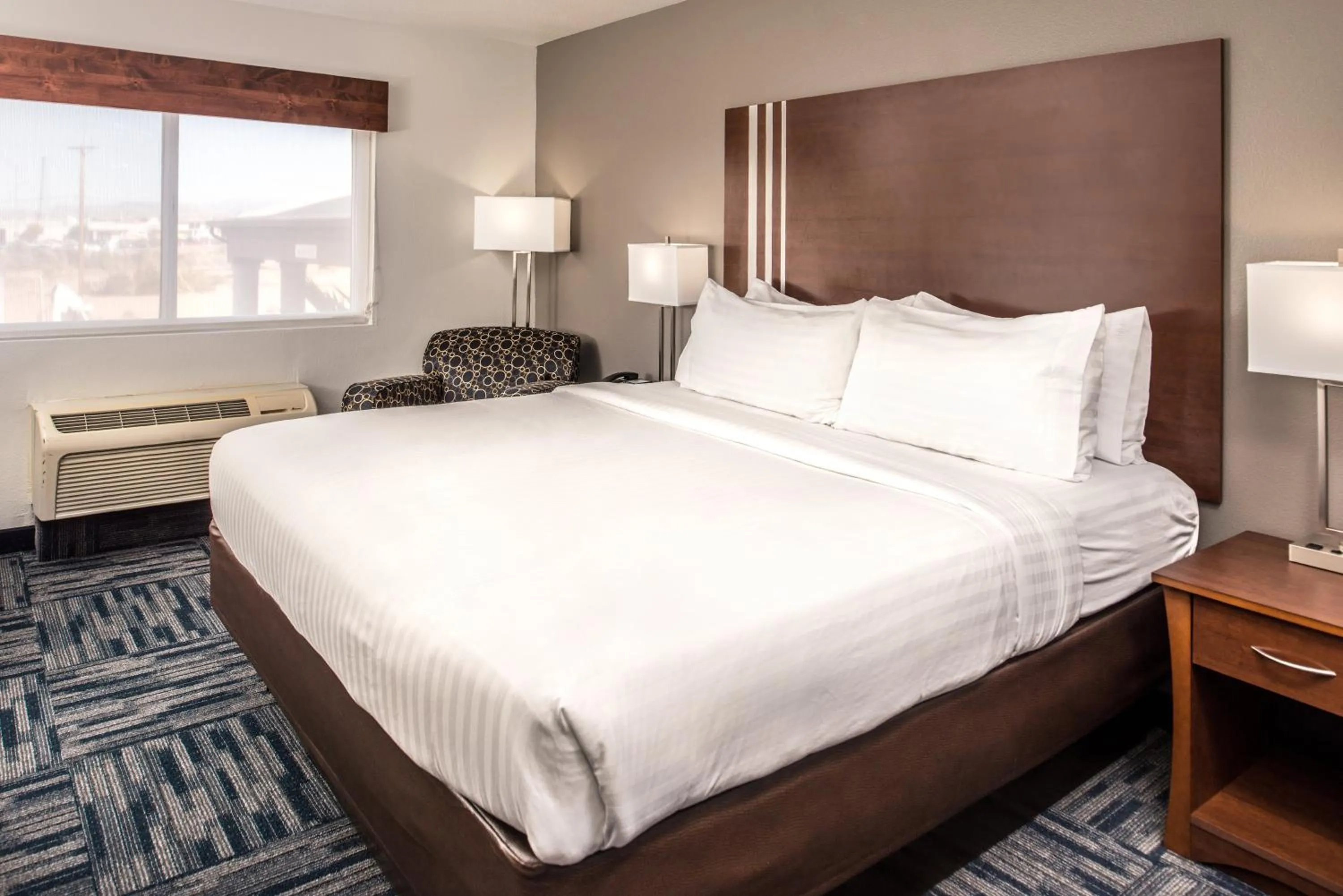 King Suite in Holiday Inn Express & Suites Alamogordo Highway 54/70 by IHG
