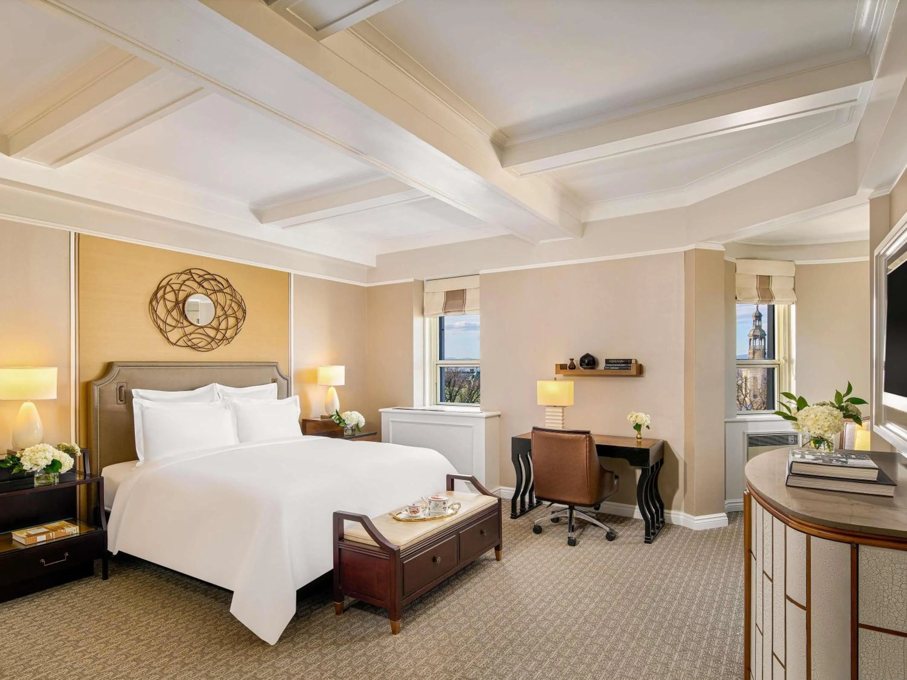 Deluxe King Room with City View in Fairmont Le Chateau Frontenac
