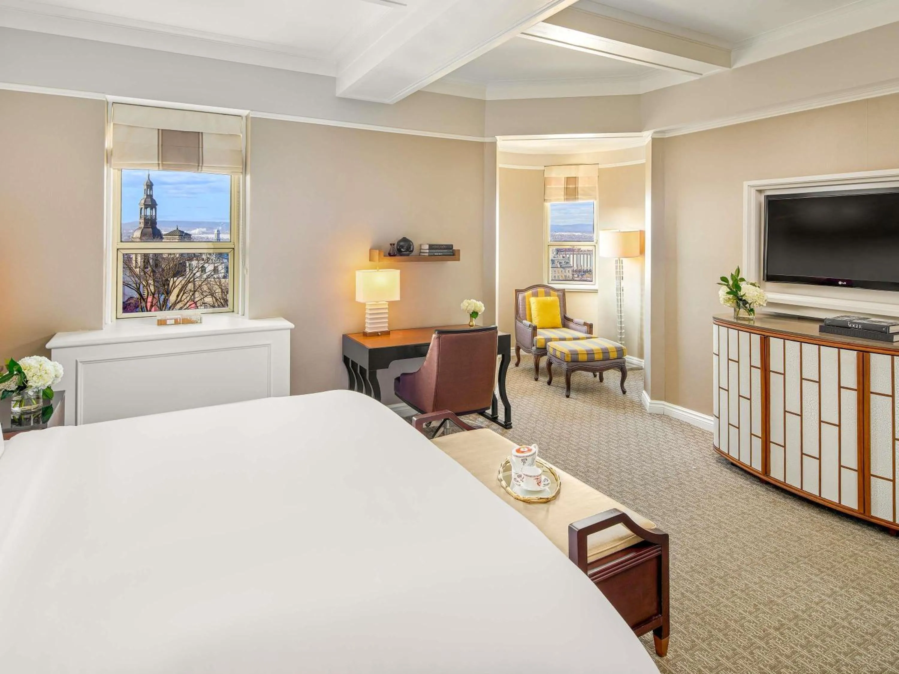 Deluxe Queen Room with City View in Fairmont Le Chateau Frontenac