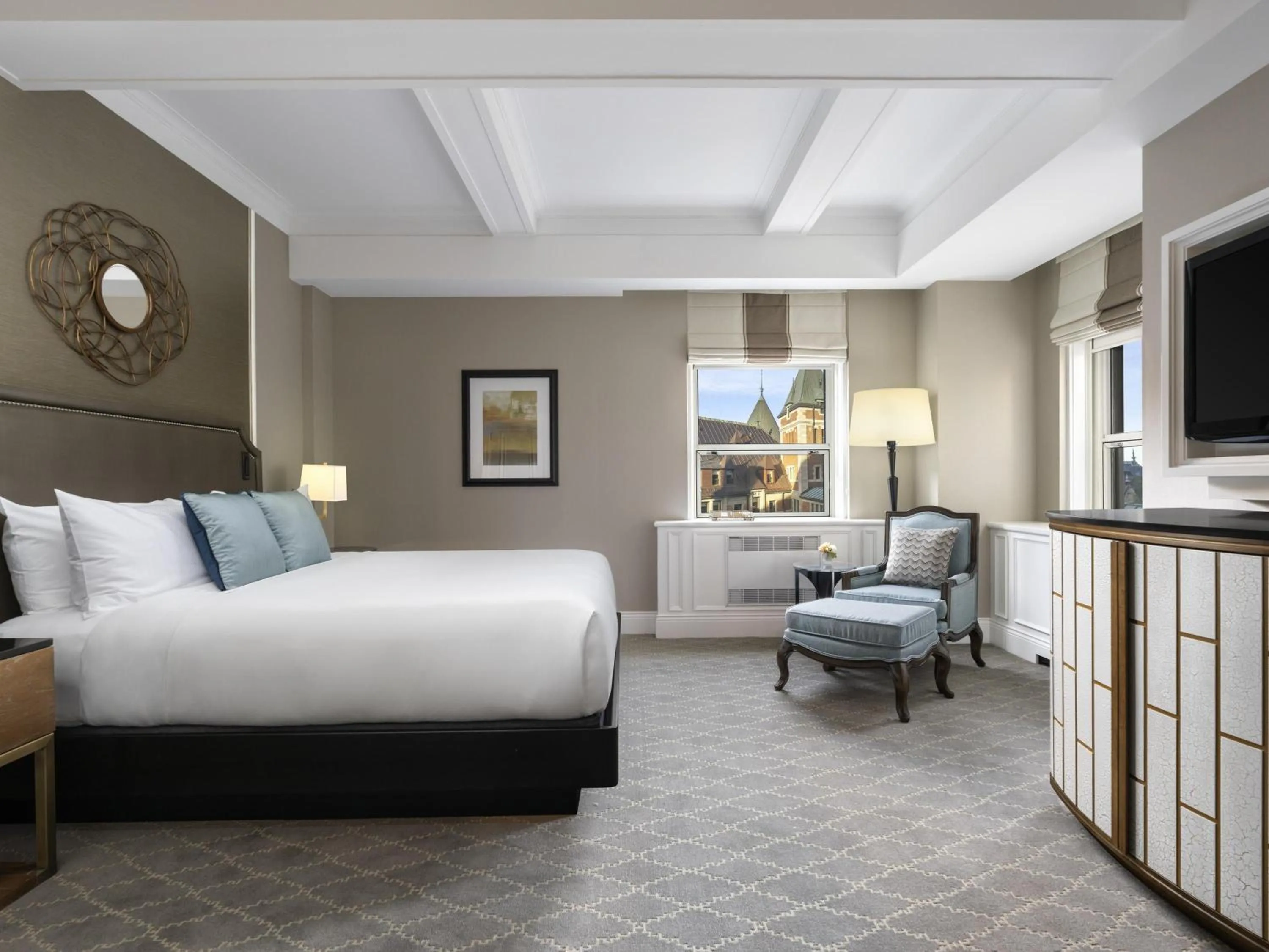 King Room in Fairmont Le Chateau Frontenac