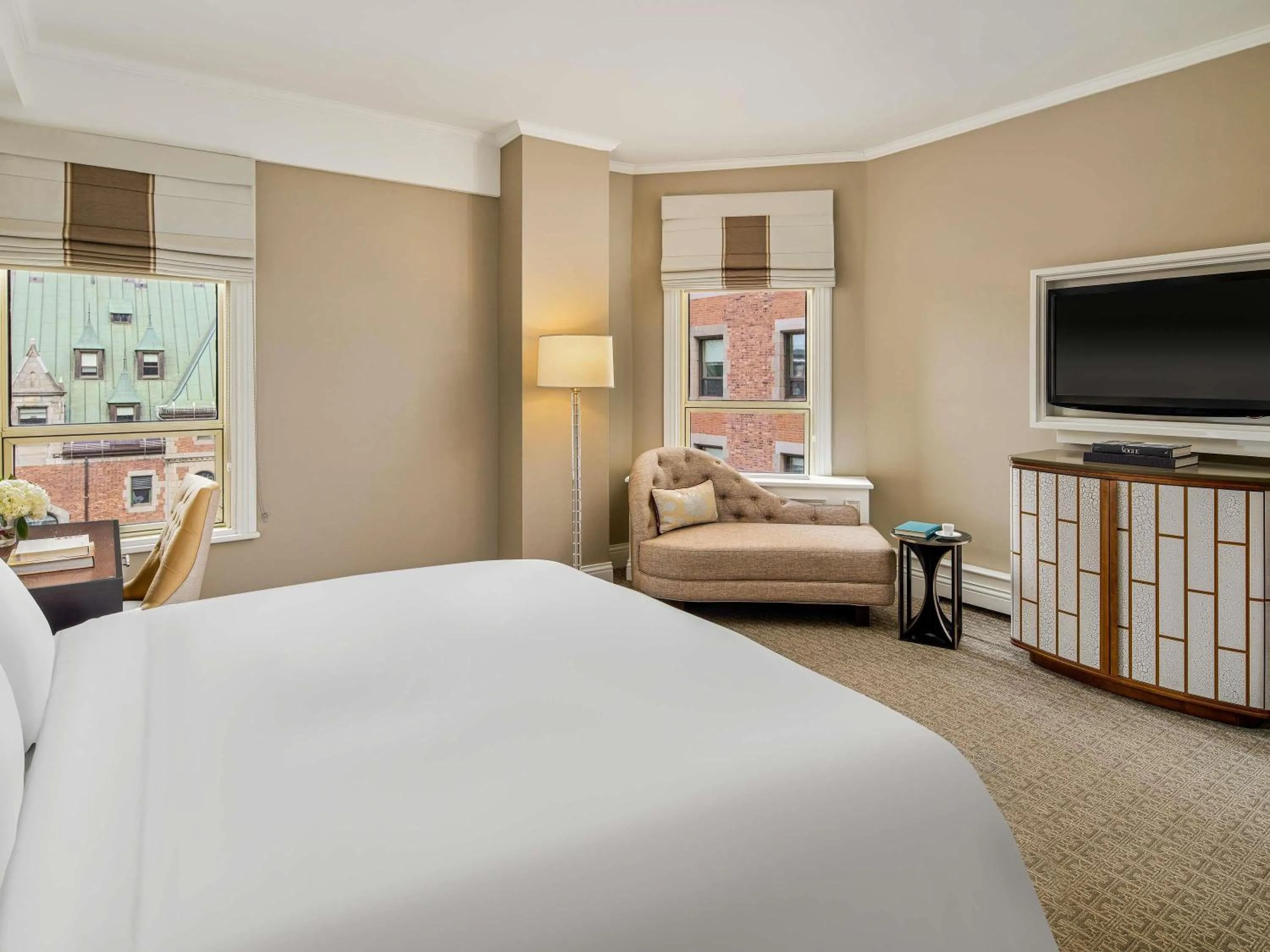 Deluxe King Room in Fairmont Le Chateau Frontenac