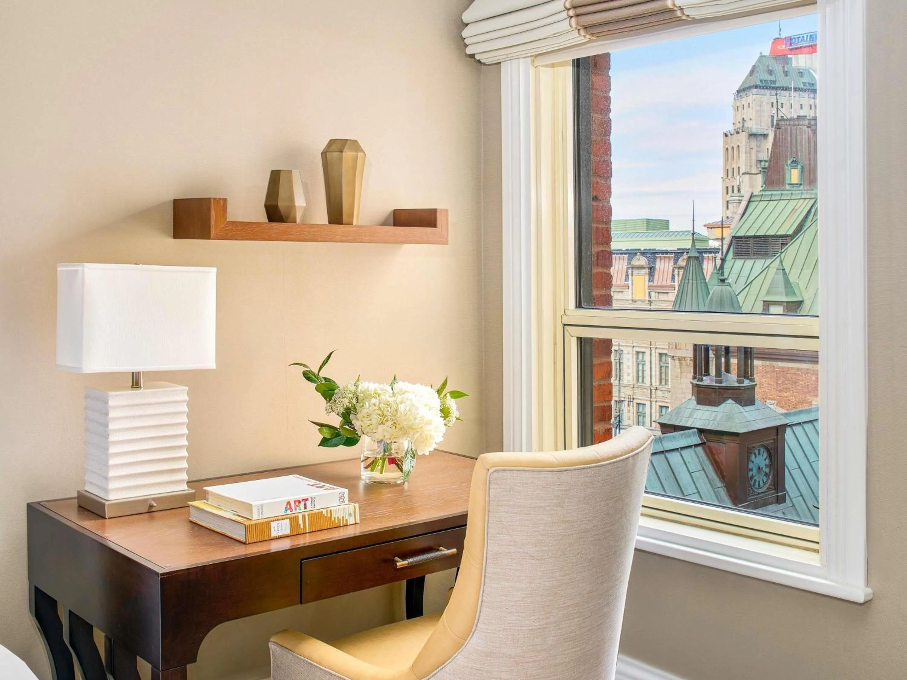 Deluxe Queen Room in Fairmont Le Chateau Frontenac