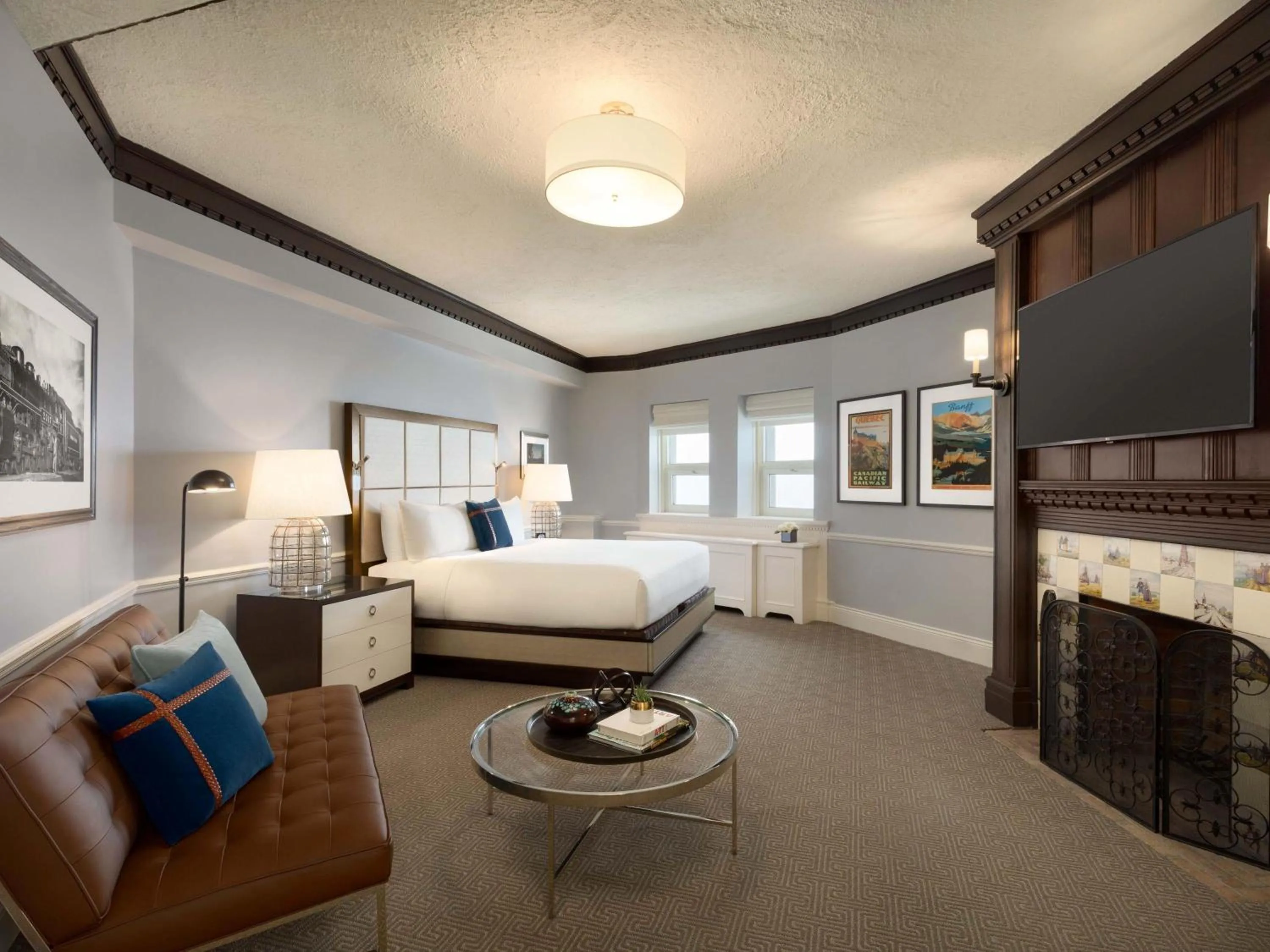 Suite Van Horne One Bedroom Suite with River View in Fairmont Le Chateau Frontenac