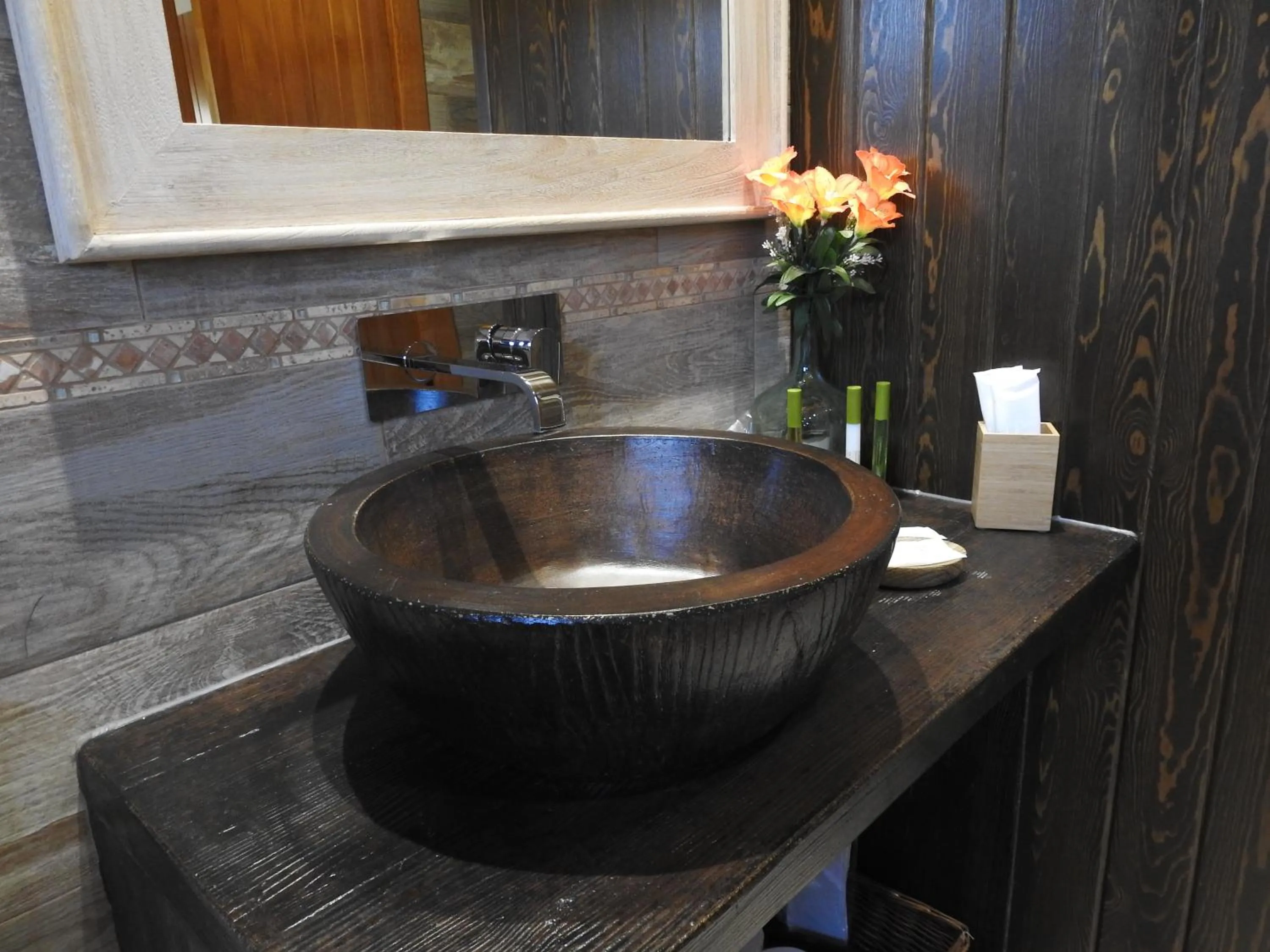 Two-Bedroom Suite in El Molí de Pontons suites con jacuzzi spa