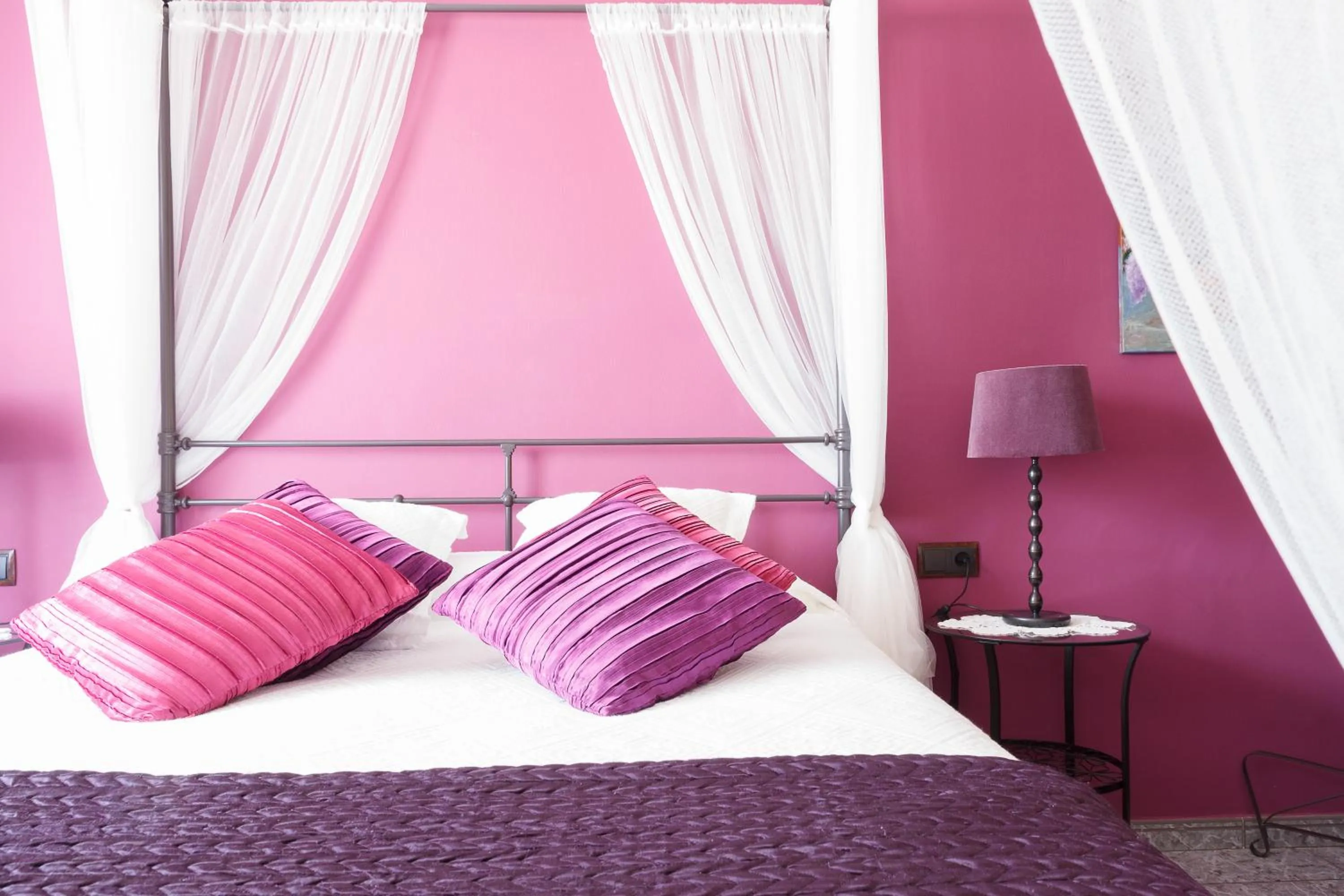 Three-Bedroom Apartment in El Molí de Pontons suites con jacuzzi spa