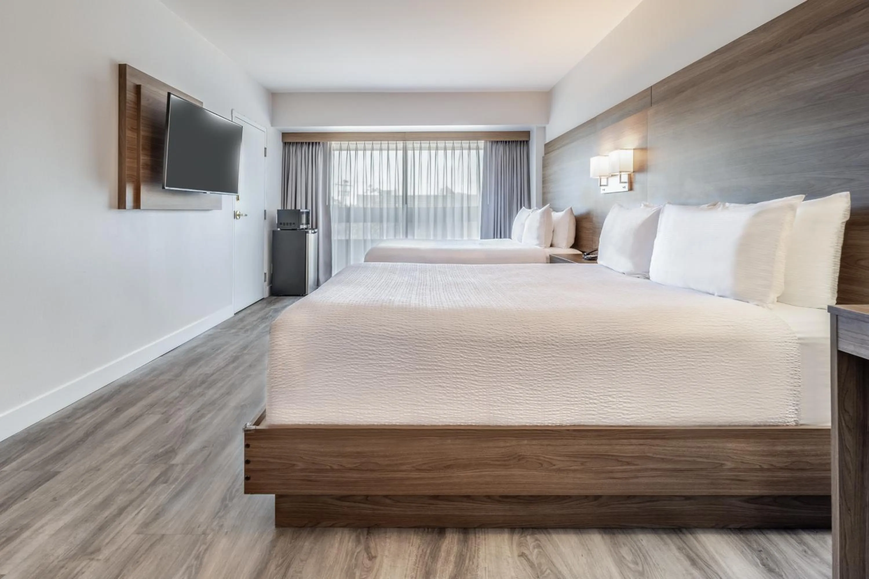 Two Queens Beds - Accessible  in Atrium Hotel Vancouver