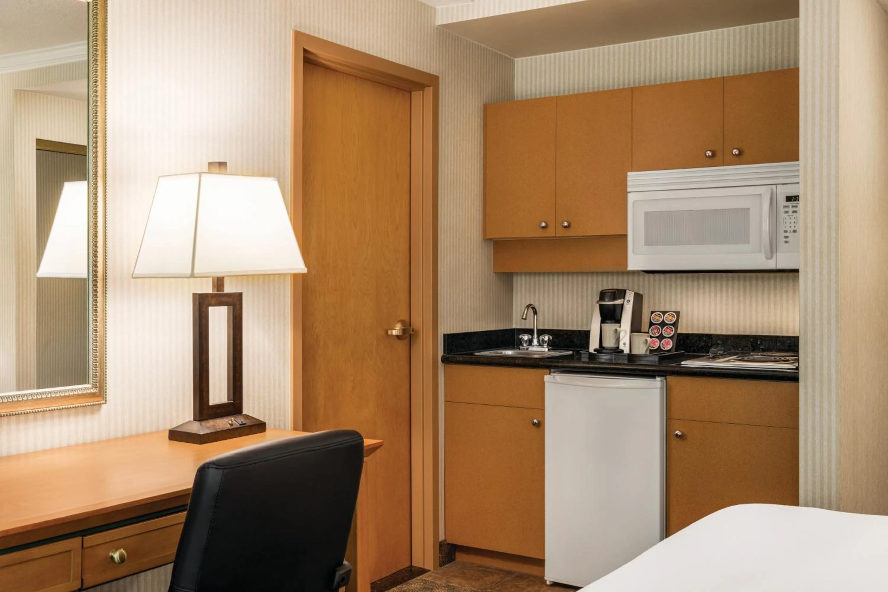 Premium King Room in Holiday Inn & Suites North Vancouver by IHG
