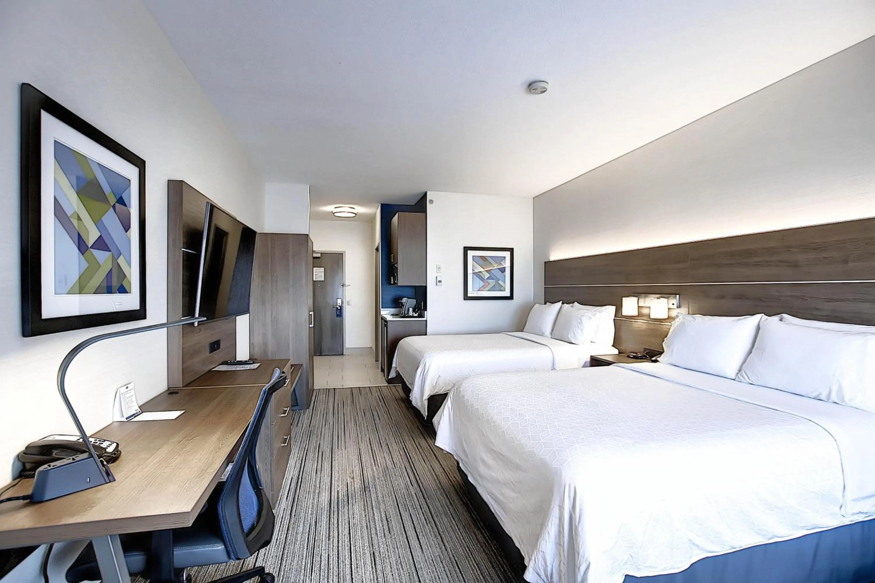 Standard Room with Two Queen Beds in Holiday Inn Express Airport Calgary by IHG