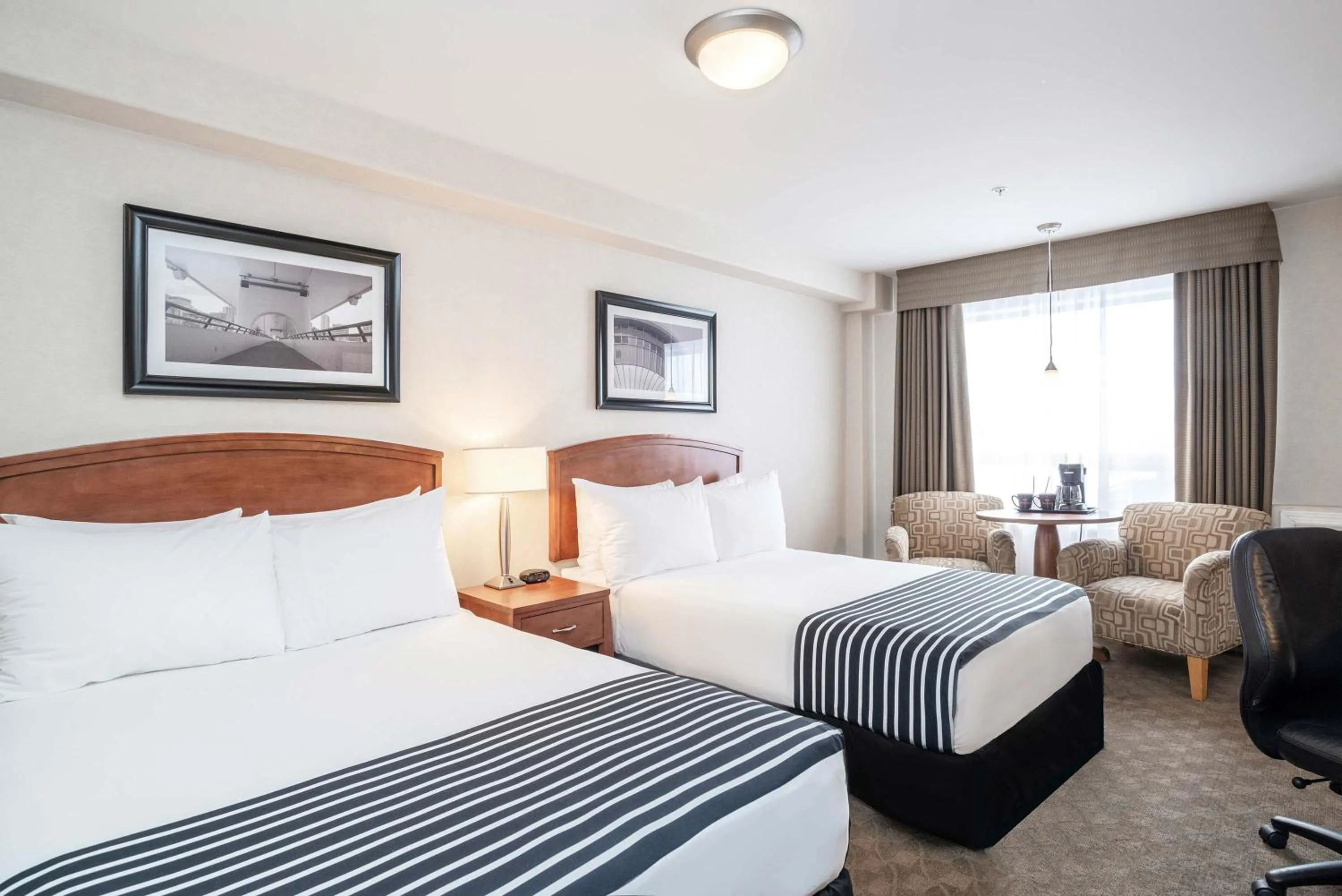 Standard Room, 2 Double Beds in Sandman Hotel & Suites Calgary West