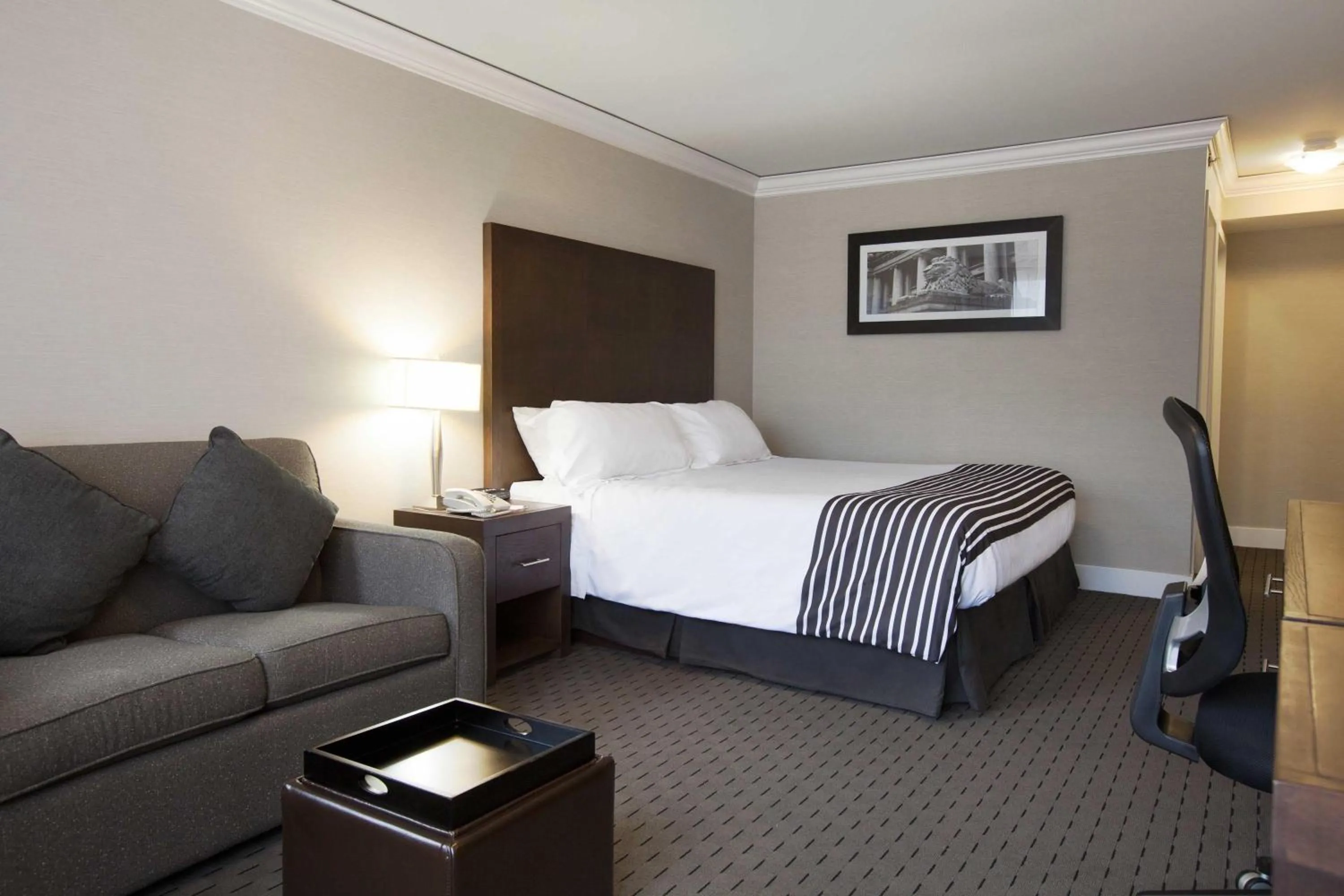 Standard Suite, 1 King Bed, Kitchenette, South Tower in Sandman Hotel Vancouver Downtown