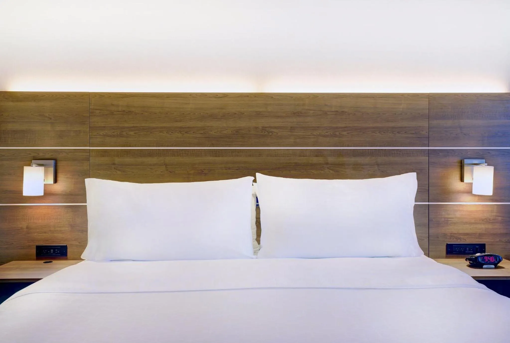 Standard Room in Holiday Inn Express Whitby Oshawa by IHG