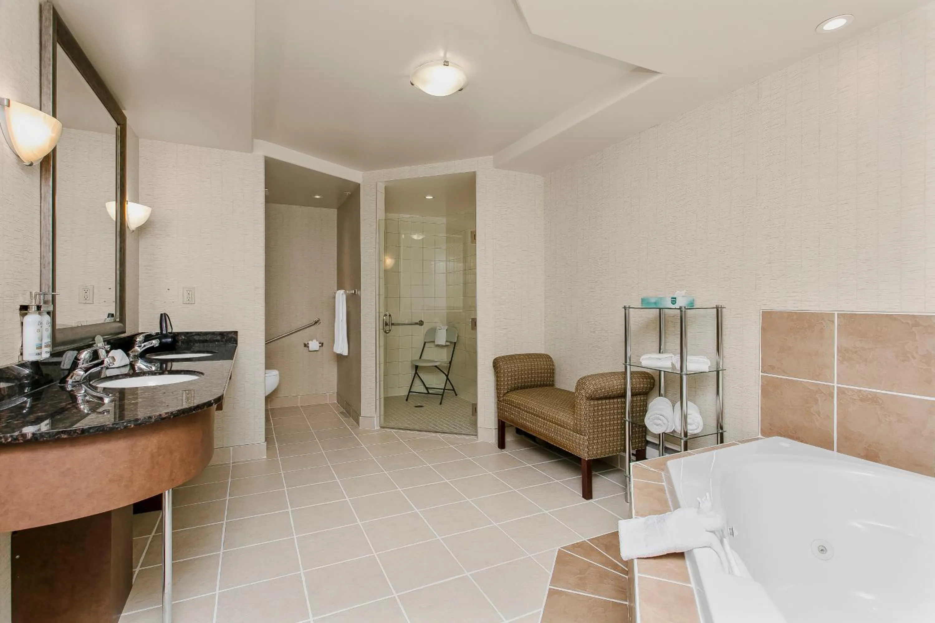 King Suite - Communication Accessible in Holiday Inn & Suites Lloydminster by IHG