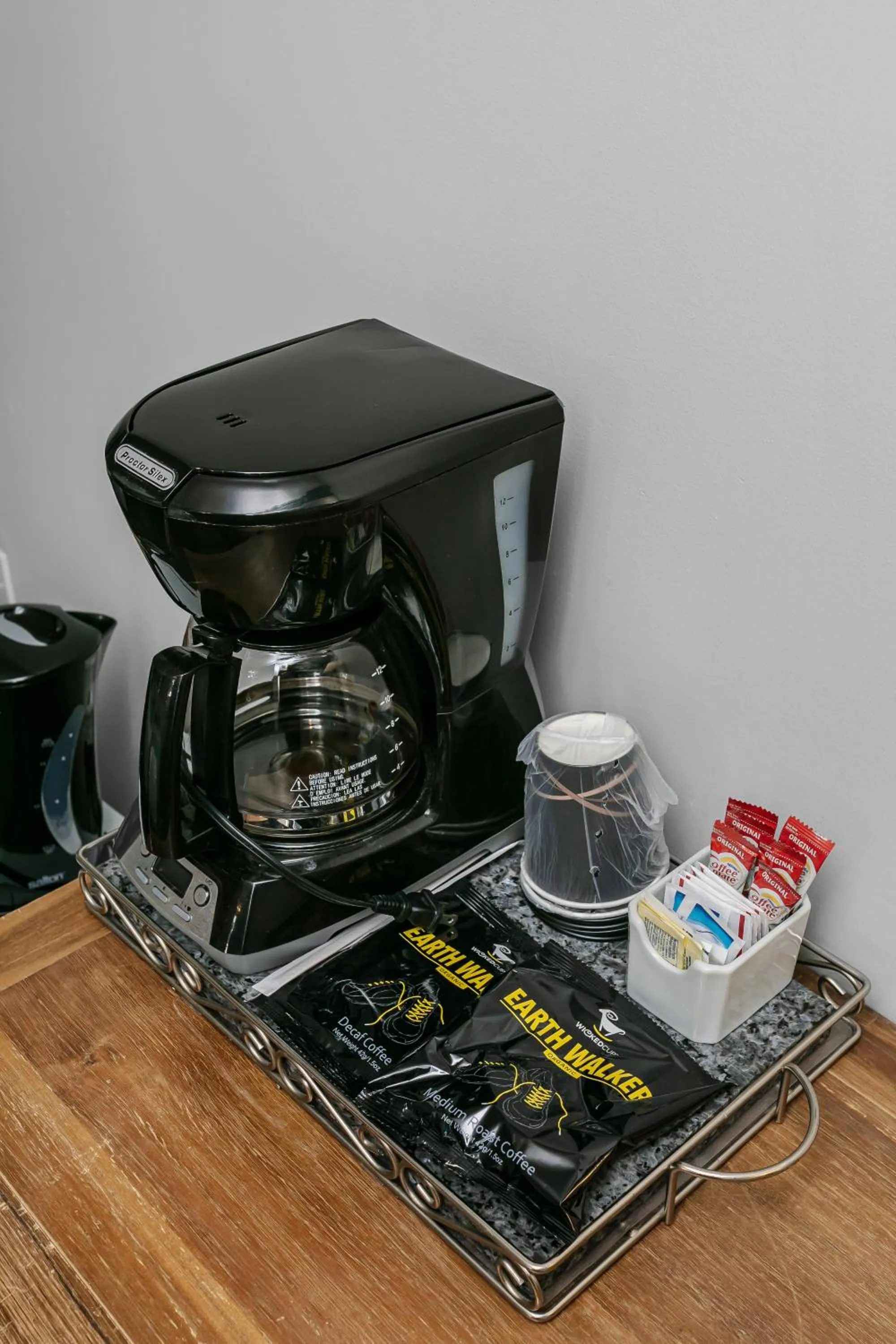 Standard Room with Queen Bed in Tonquin Inn