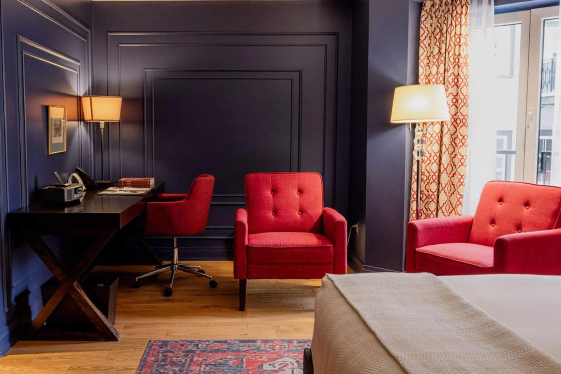 Comfort Queen Room in Auberge Saint-Antoine