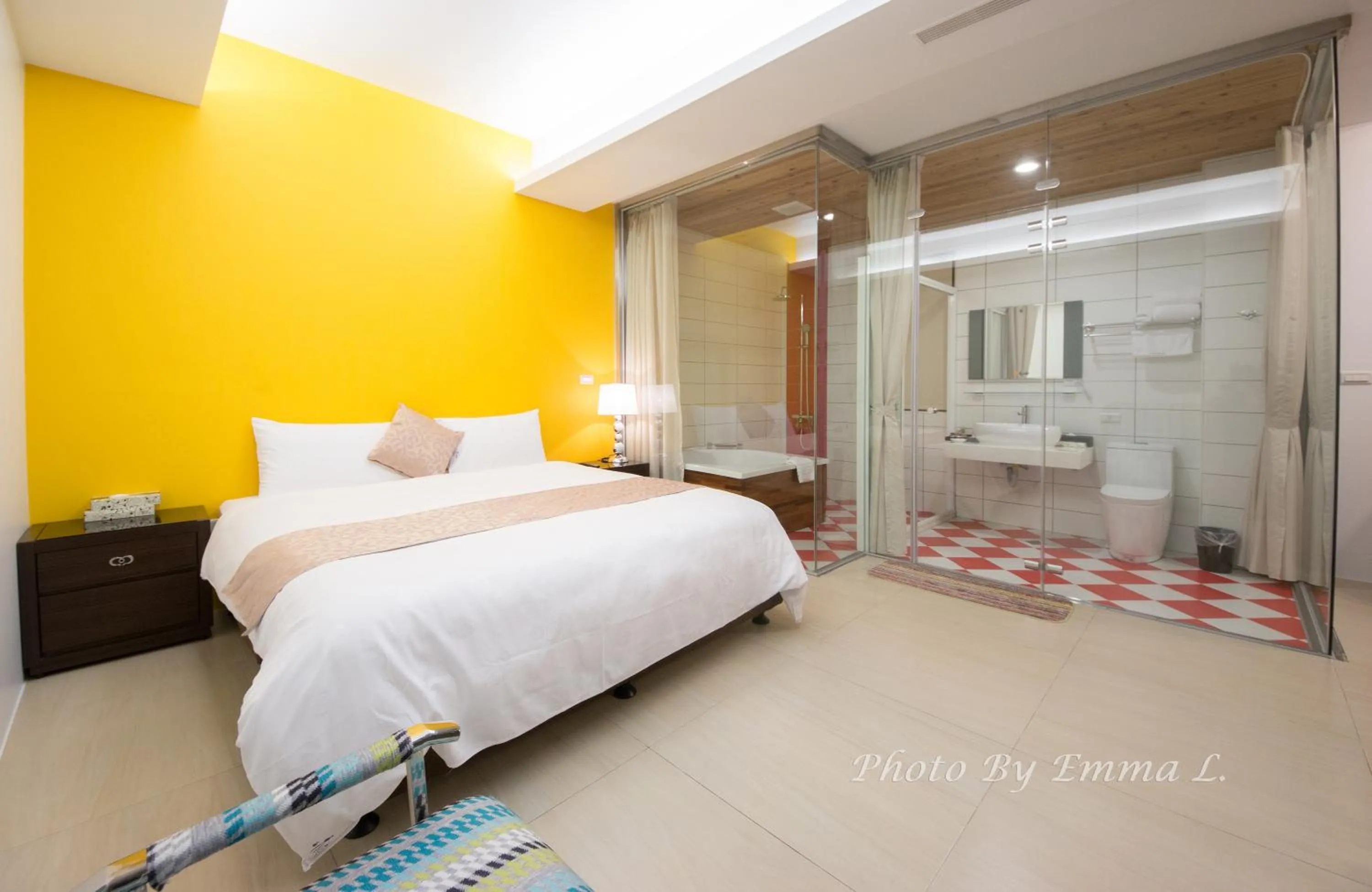 King Room with Mountain View in Colorful Fish Cottage