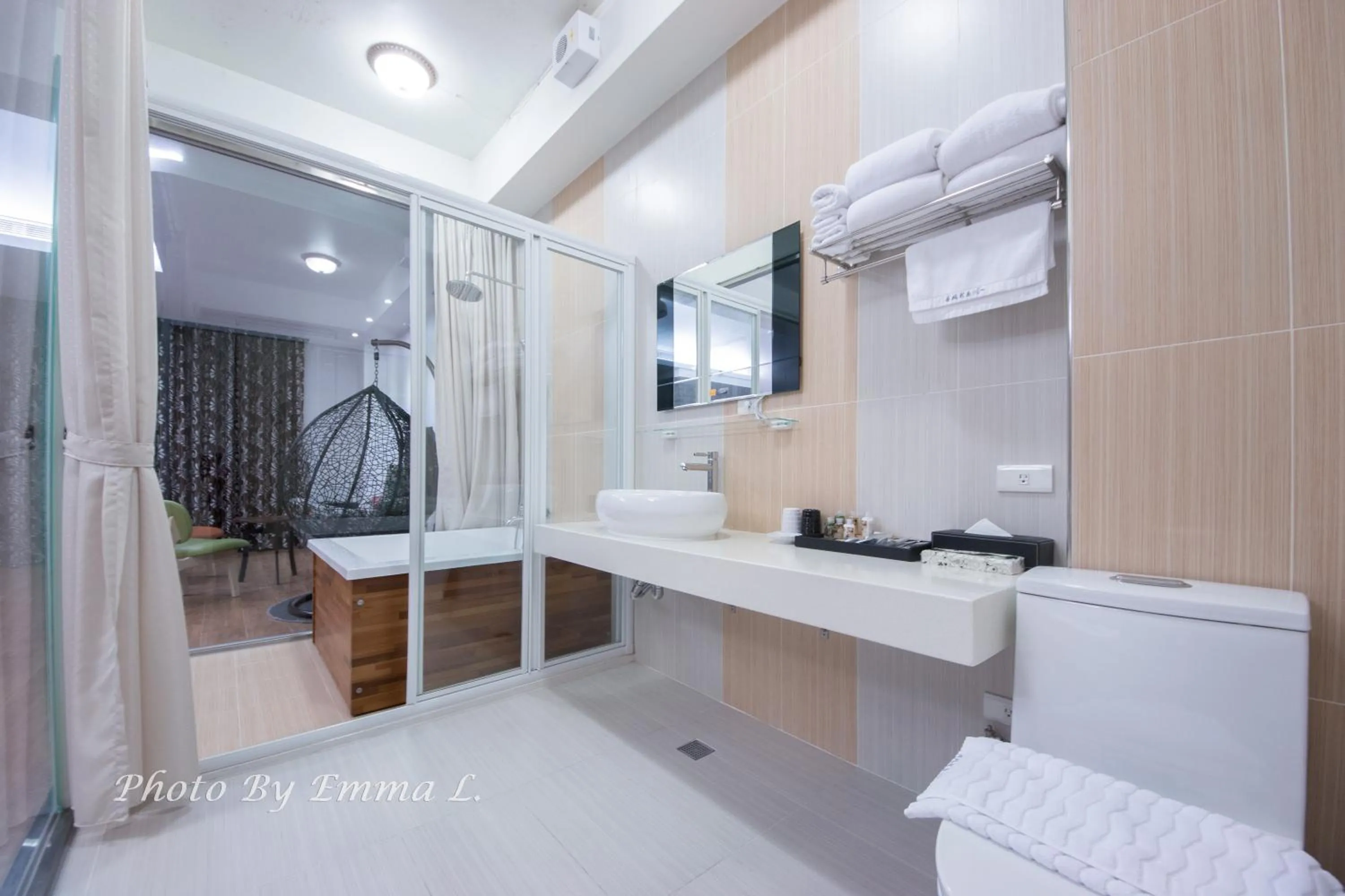 Quadruple Room with Bath in Colorful Fish Cottage